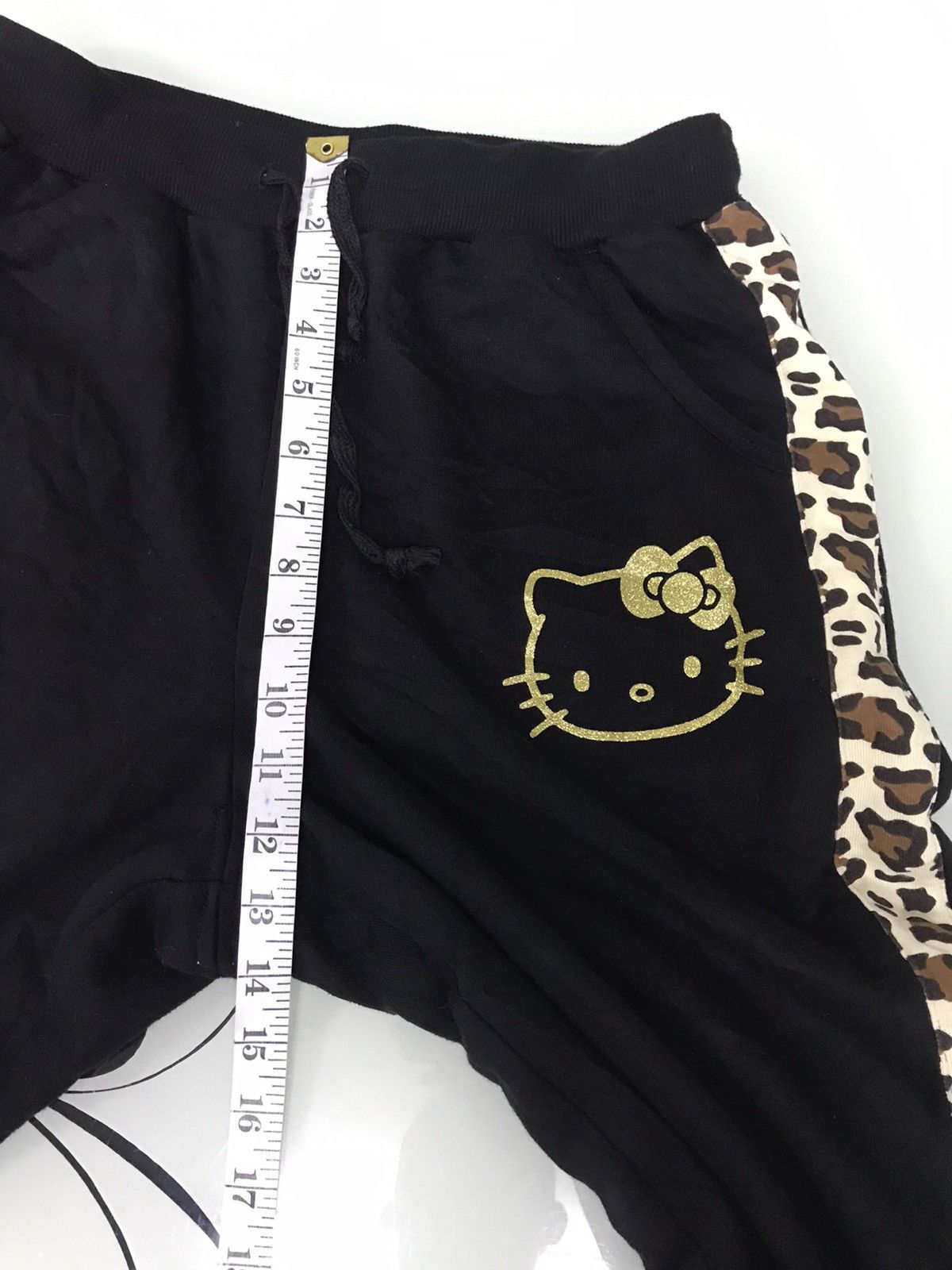 Japanese Brand Nice❗️Hello Kitty x Uniqlo 3 Quarters Sweatpants Size 27" / US 4 / IT 40 - 18 Thumbnail