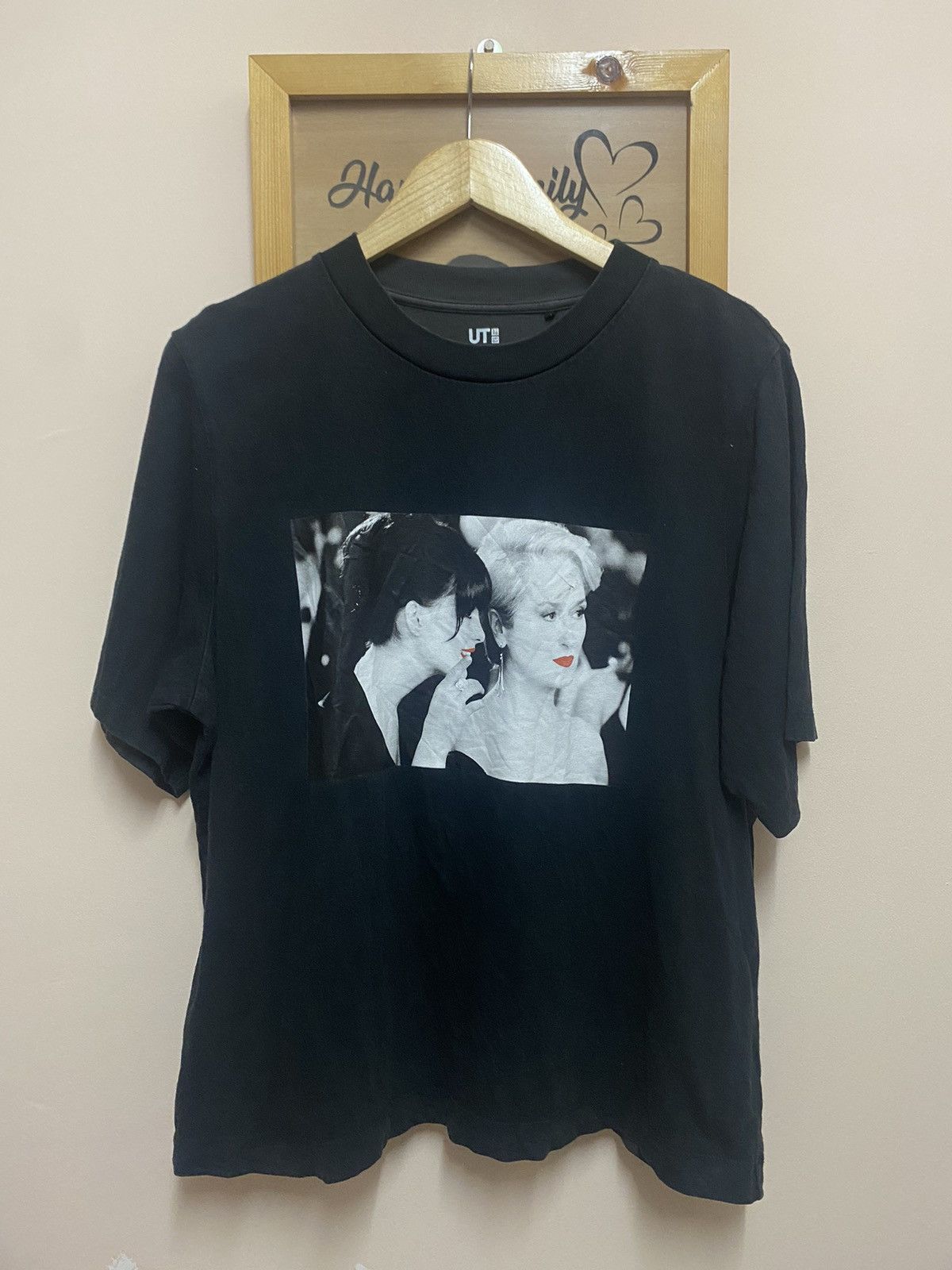 Uniqlo The Devil Wears Prada Size US XL / EU 56 / 4 - 1 Thumbnail