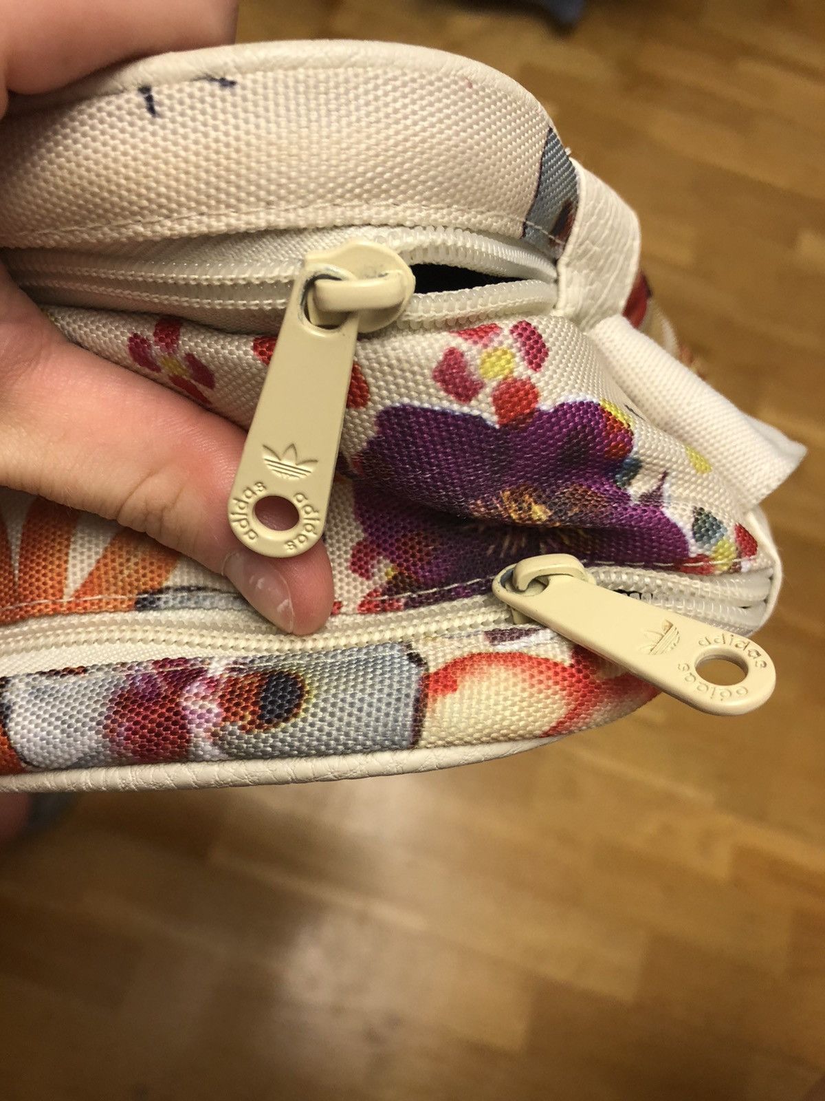 Vintage ADIDAS VINTAGE RARE FLOWER DESIGN OVER THE SHOULDER BAG Size ONE SIZE - 5 Thumbnail