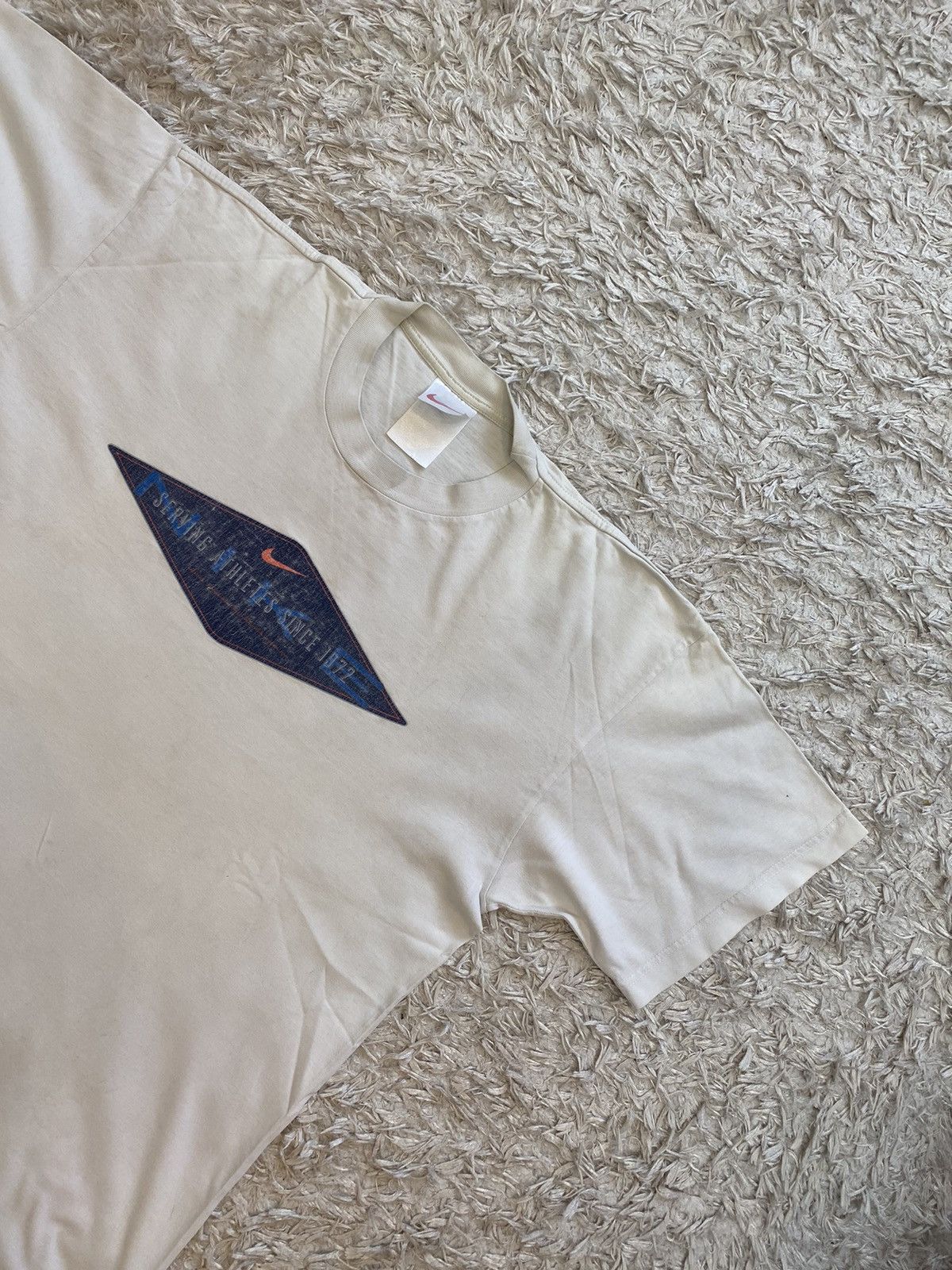 Nike × Vintage Vintage 80s/90s Nike Big Logo Swoosh T-Shirt Y2K HYPE Size US L / EU 52-54 / 3 - 3 Thumbnail