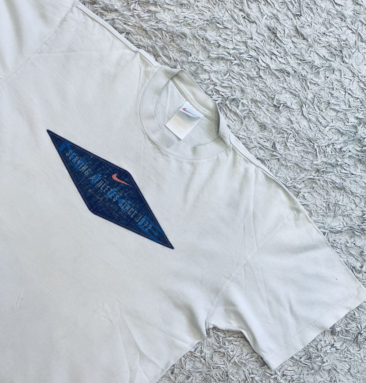 Nike × Vintage Vintage 80s/90s Nike Big Logo Swoosh T-Shirt Y2K HYPE Size US L / EU 52-54 / 3 - 1 Thumbnail