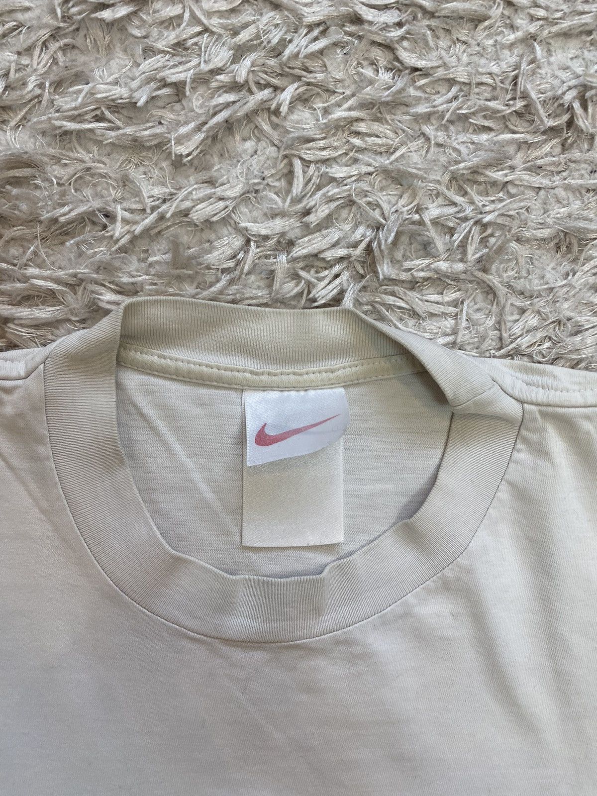 Nike × Vintage Vintage 80s/90s Nike Big Logo Swoosh T-Shirt Y2K HYPE Size US L / EU 52-54 / 3 - 5 Thumbnail