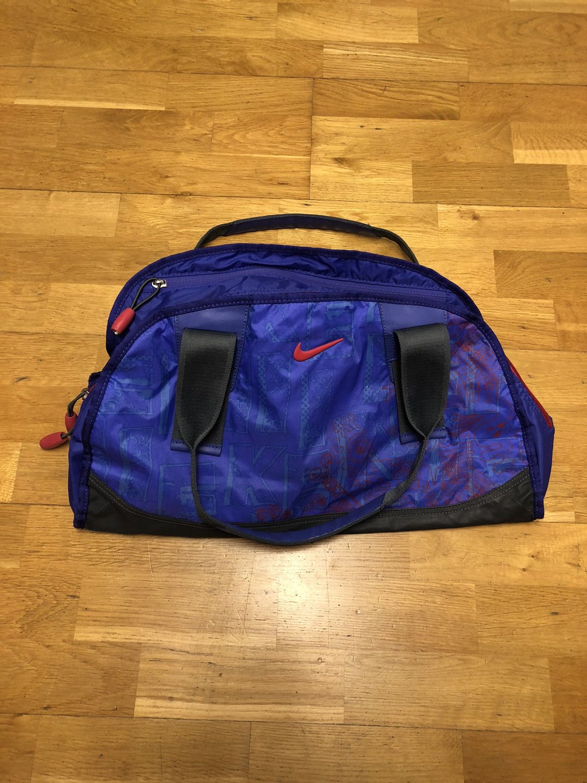 Nike NIKE FAST3R CLASSIC SPORT WORKOUT LIGHT DUFFLE BAG Size ONE SIZE - 2 Thumbnail