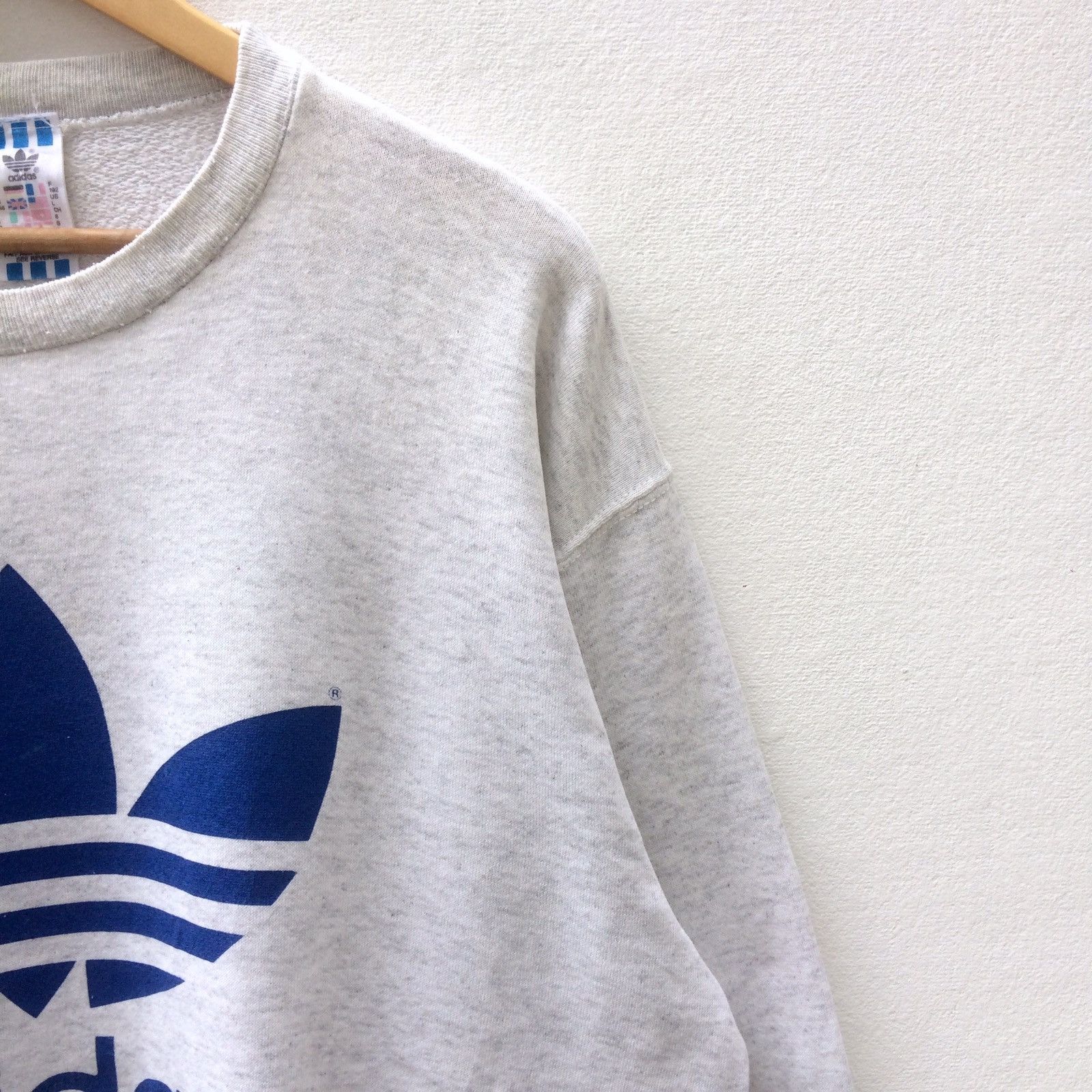 Adidas Vintage Adidas Big Logo Spell Out Sweatshirt | L Size US L / EU 52-54 / 3 - 3 Thumbnail