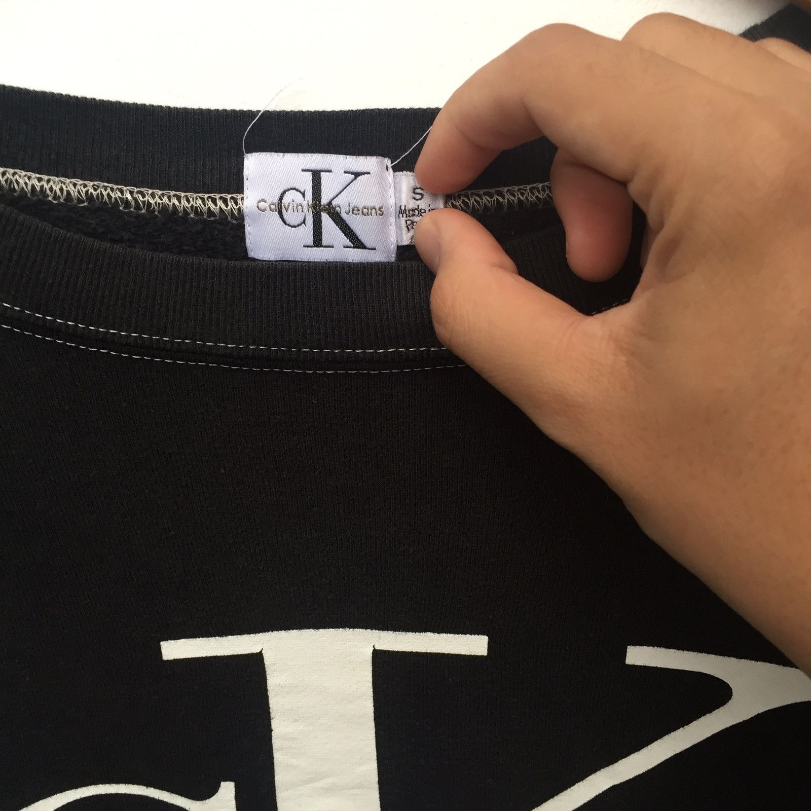 Calvin Klein Vintage 90s Calvin Klein Big Logo Sweatshirt | S | Swag Size US S / EU 44-46 / 1 - 3 Thumbnail