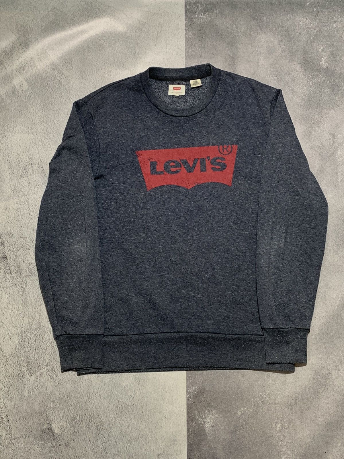 Levi's Vintage Clothing × Vintage Vintage Y2K Levi’s sweatshirt casual streetwear size S Size US S / EU 44-46 / 1 - 1 Thumbnail
