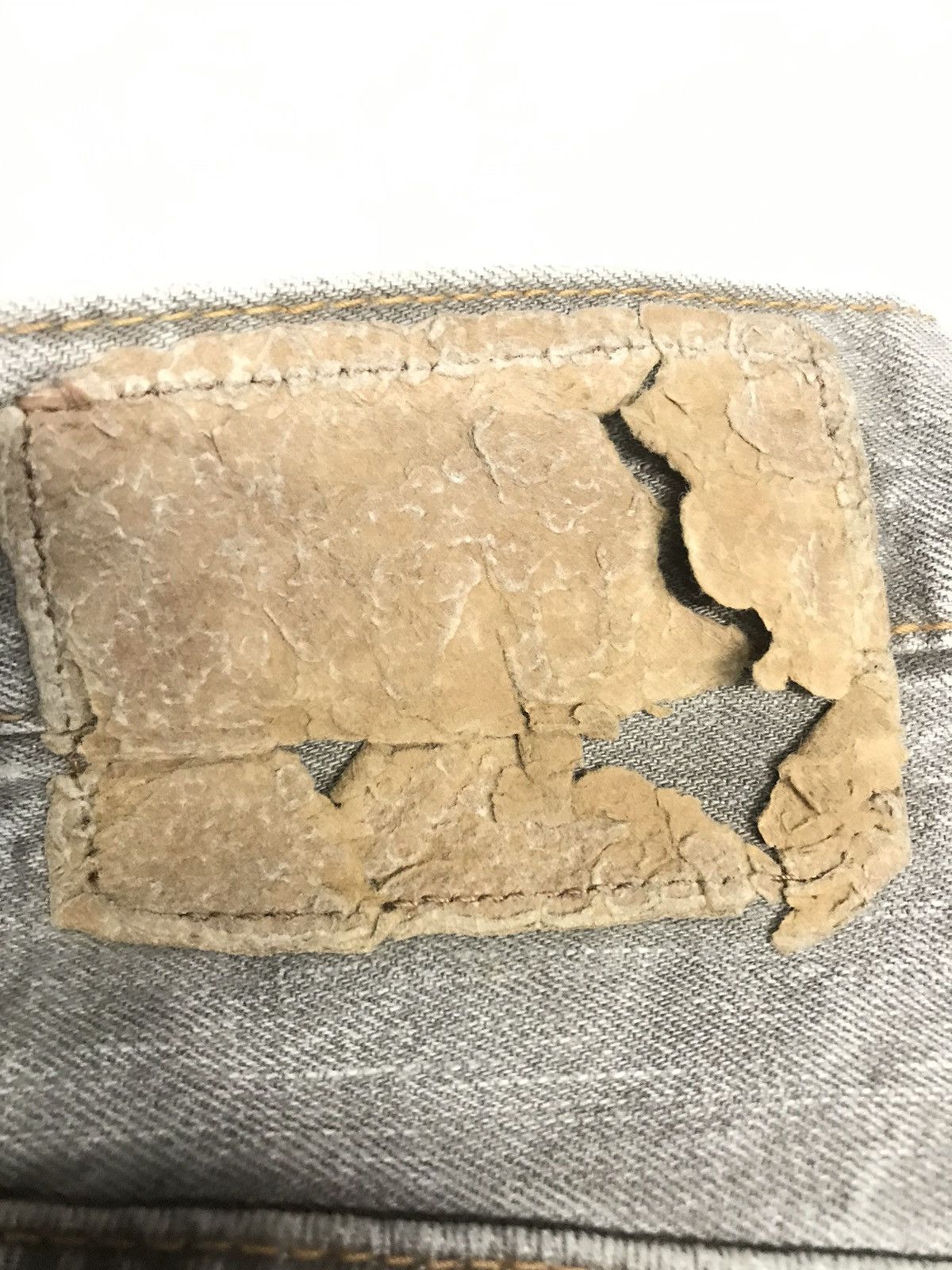 Edwin × Vintage VINTAGE RUSTY EDWIN DISTRESSED SELVEDGE DENIM Size US 30 / EU 46 - 11 Thumbnail