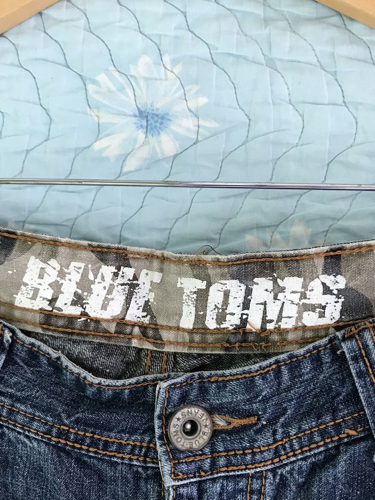 Japanese Brand (A187). BLUE TOMS MULTI POCKET DENIM Size US 31 - 13 Thumbnail