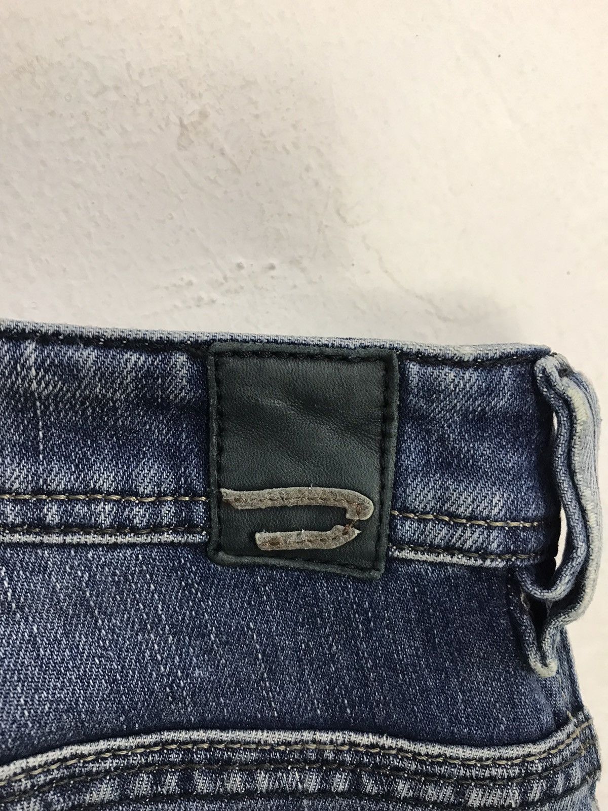 Diesel × Vintage Vtg Diesel Industry Back Side Pocket Big Logo Art Jeans Size US 33 - 13 Thumbnail
