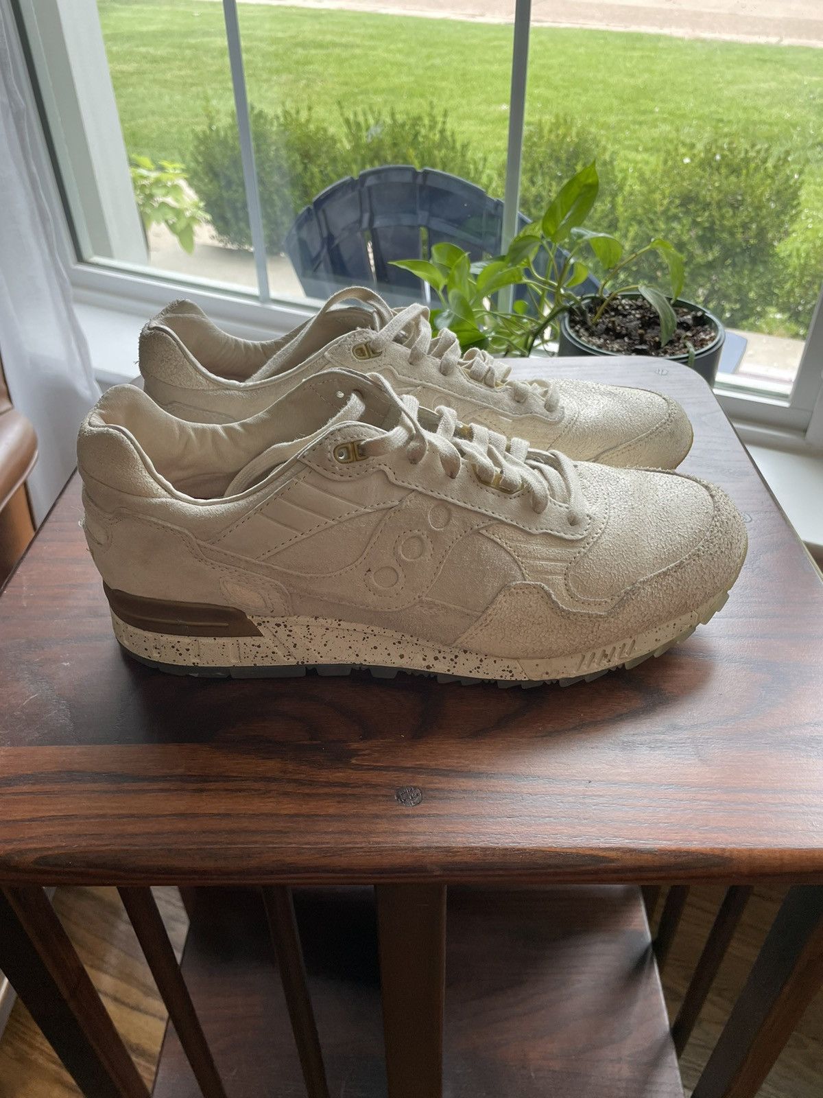 Extra Butter Saucony Shadow 5000 (2017) - Off White - Size 11.5 Size US 11.5 / EU 44-45 - 1 Thumbnail