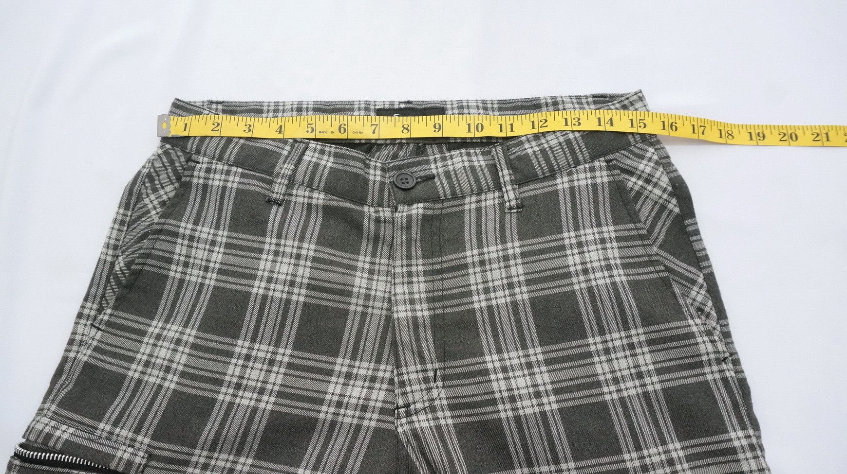 Japanese Brand SUGGESTIONS Punk Tartan Skinny Short Rise Cargo Pants Size US 31 - 9 Thumbnail