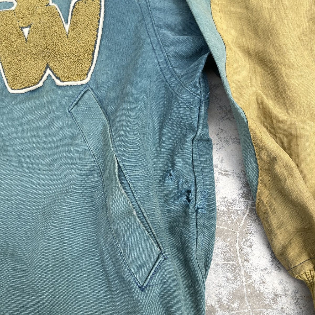 Carhartt × Japanese Brand × Vintage Vintage Distressed Bassett Walker Bomber Jacket Size US M / EU 48-50 / 2 - 5 Thumbnail