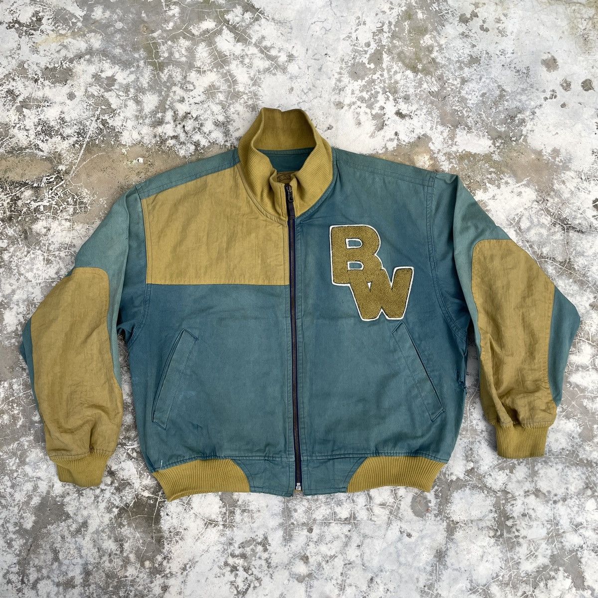 Carhartt × Japanese Brand × Vintage Vintage Distressed Bassett Walker Bomber Jacket Size US M / EU 48-50 / 2 - 1 Thumbnail