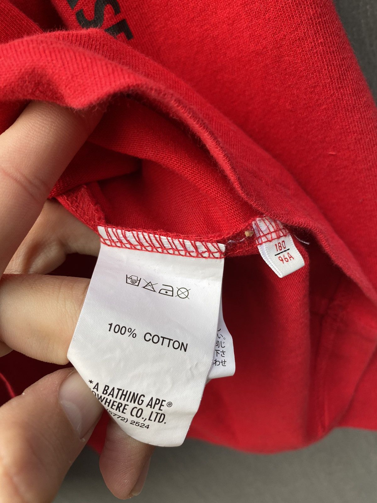 Aape A Bathing Ape Universe red longsleeve size L Size US L / EU 52-54 / 3 - 7 Thumbnail