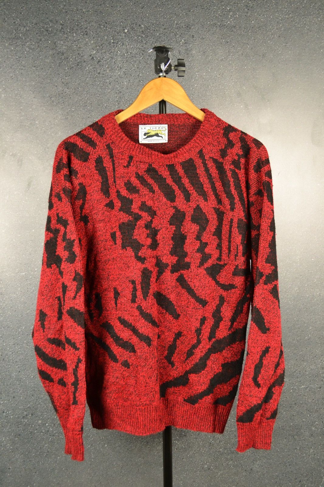Le TIGRE × Vintage Vintage 90s Le Tigre Sweater Red Made in USA Size Medium Size US M / EU 48-50 / 2 - 1 Thumbnail