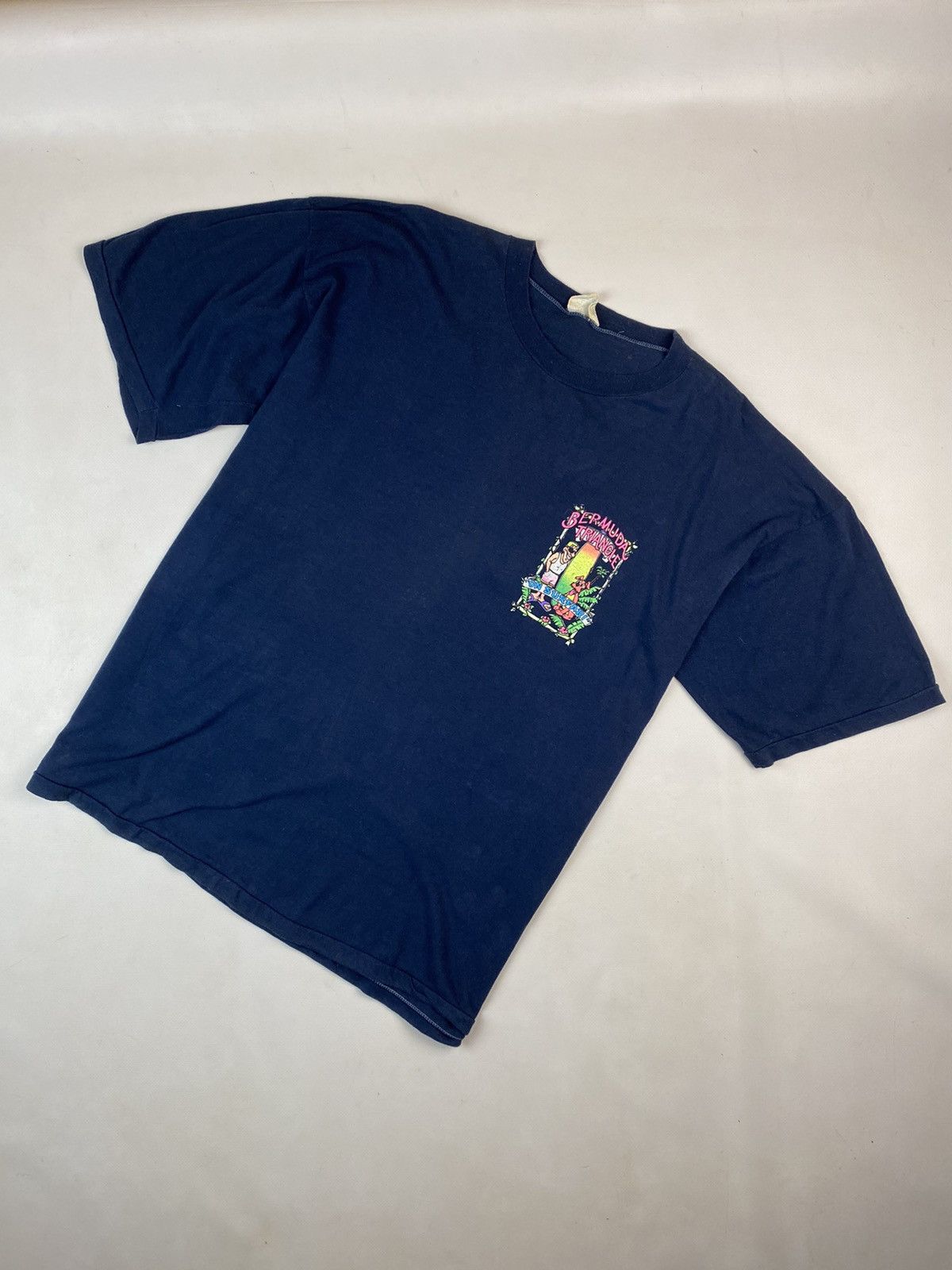 Vintage Vintage Bermuda Triangle 80s Hawaiian Crazy Tee T Shirt Size US XL / EU 56 / 4 - 3 Thumbnail