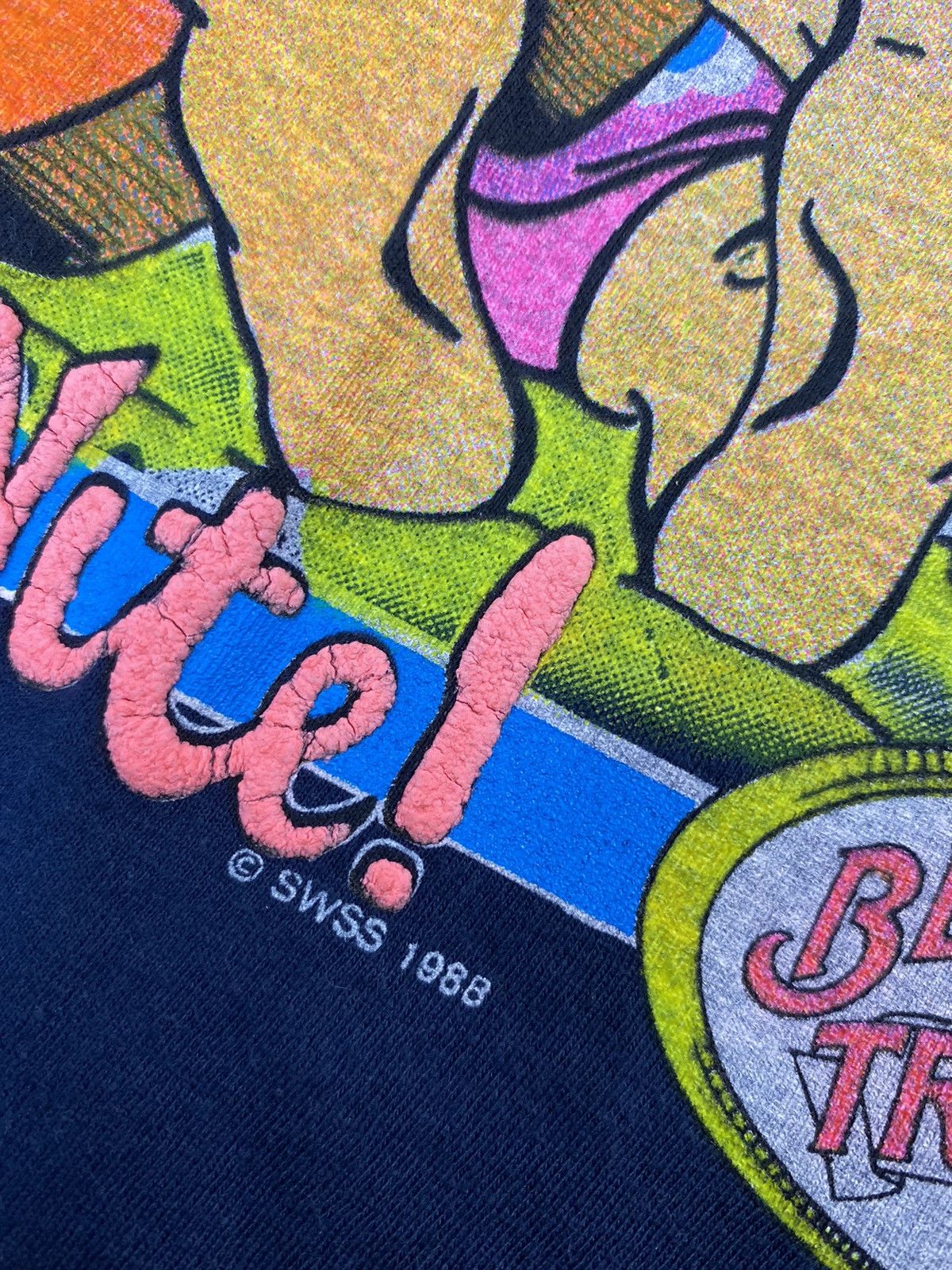 Vintage Vintage Bermuda Triangle 80s Hawaiian Crazy Tee T Shirt Size US XL / EU 56 / 4 - 5 Thumbnail