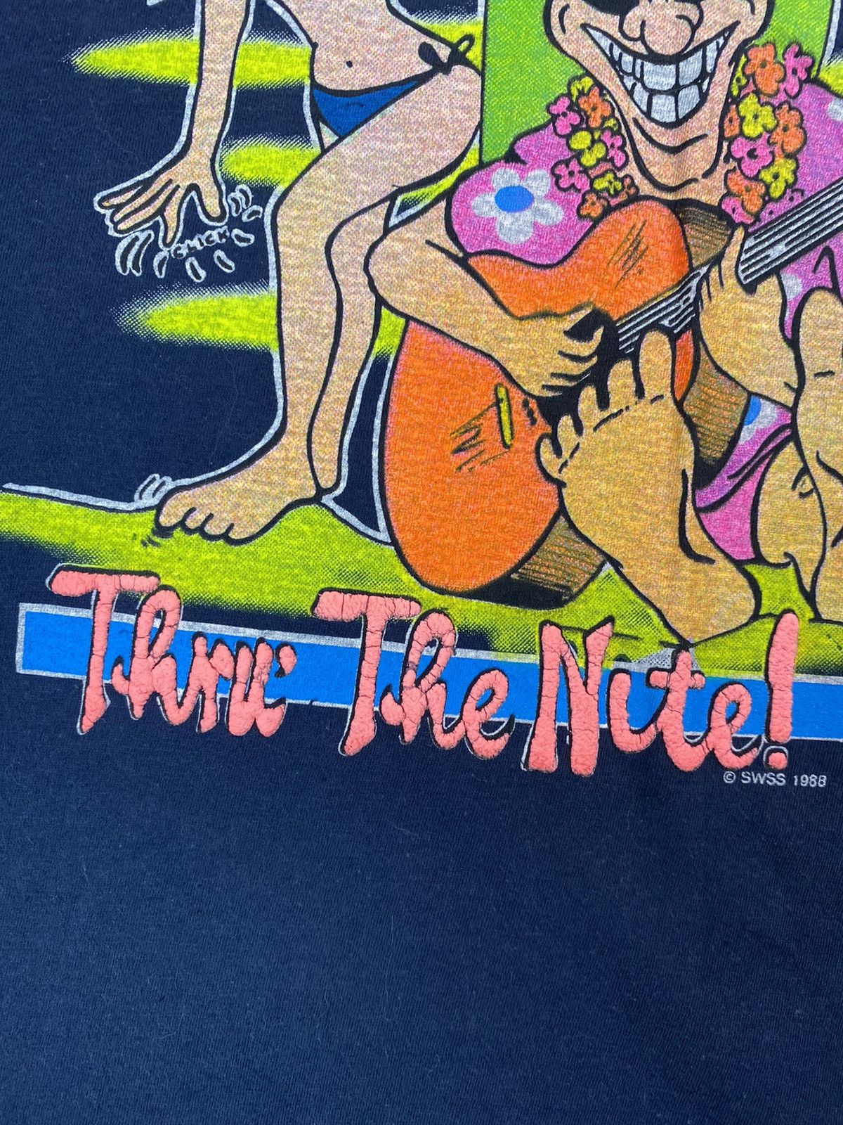 Vintage Vintage Bermuda Triangle 80s Hawaiian Crazy Tee T Shirt Size US XL / EU 56 / 4 - 7 Thumbnail