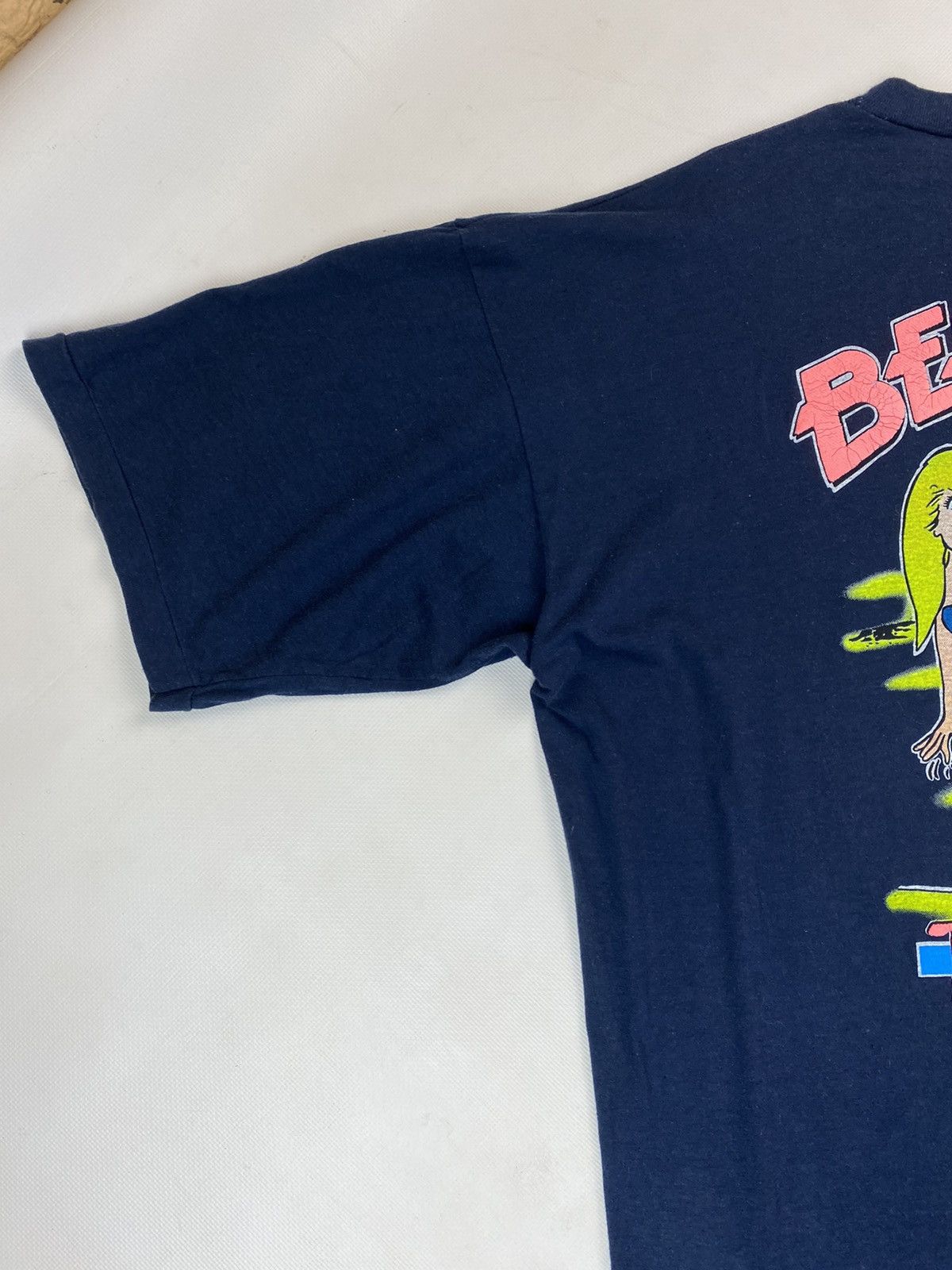 Vintage Vintage Bermuda Triangle 80s Hawaiian Crazy Tee T Shirt Size US XL / EU 56 / 4 - 14 Thumbnail