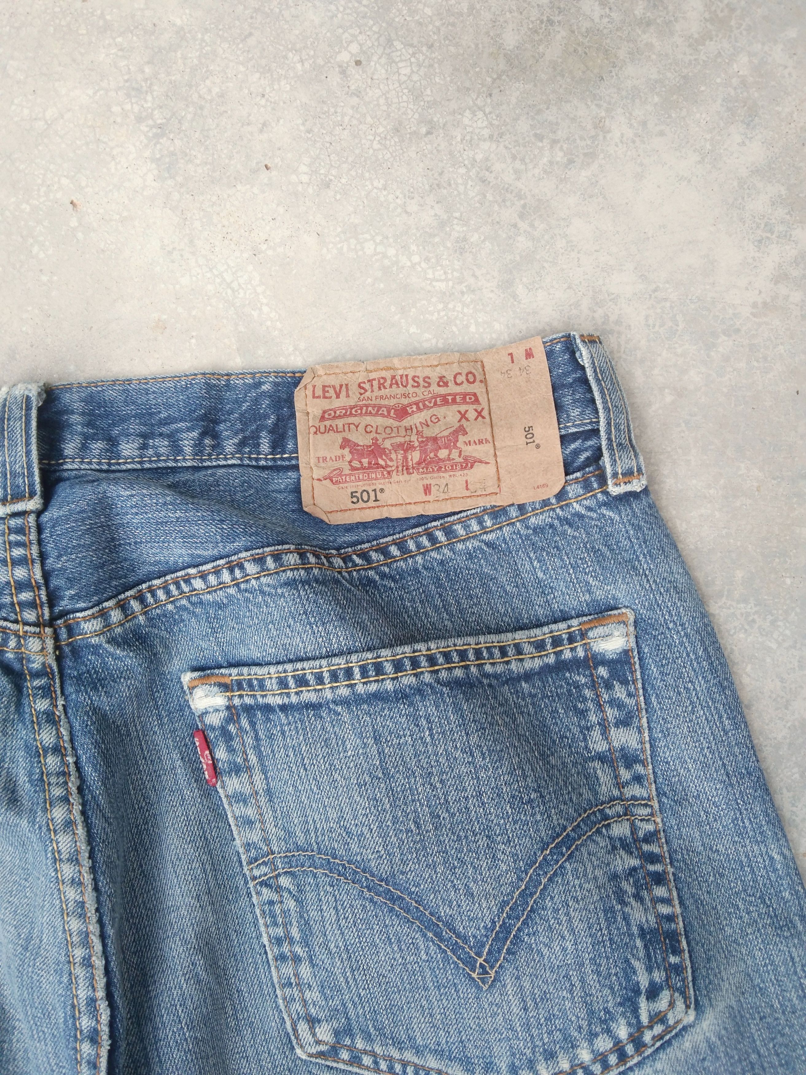 Levi's Vintage Levi's 501 Straight Leg Blue Wash Jeans 34x32 Size US 34 / EU 50 - 3 Thumbnail