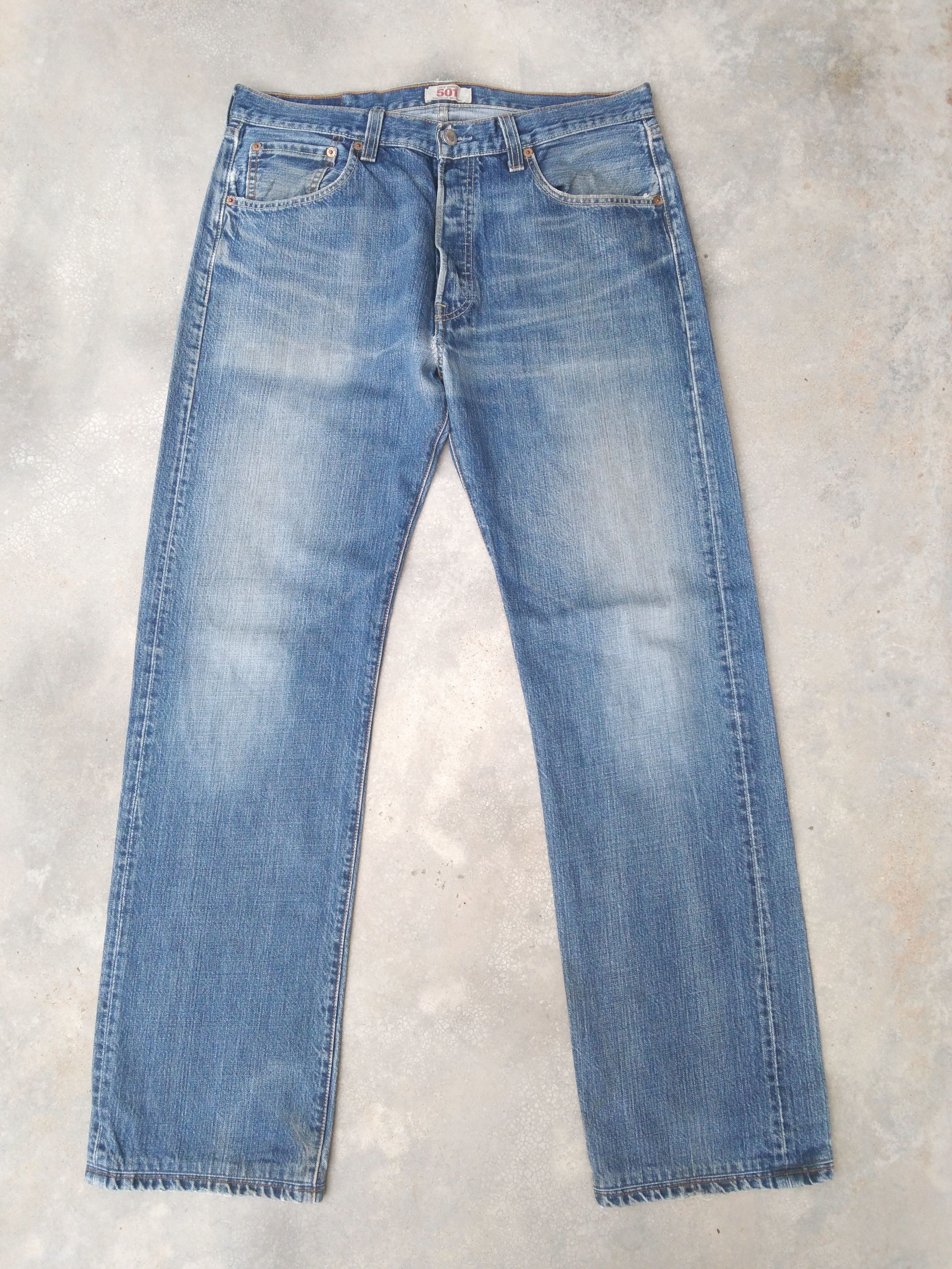 Levi's Vintage Levi's 501 Straight Leg Blue Wash Jeans 34x32 Size US 34 / EU 50 - 1 Thumbnail