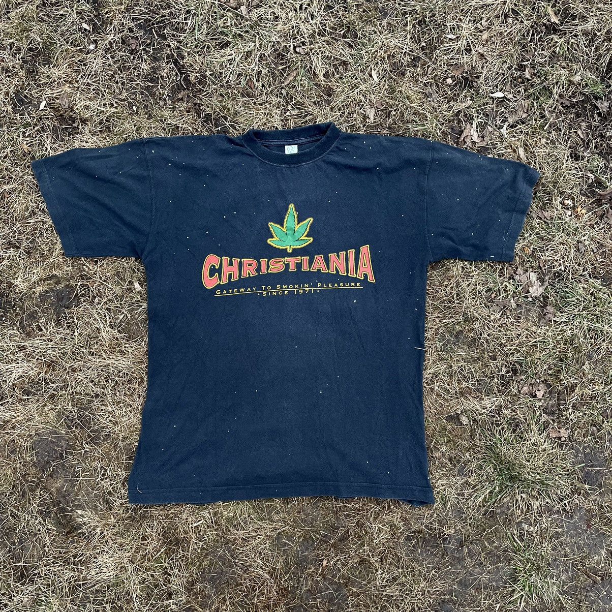 Vintage Vintage 90s Christiania Graphic Tee Sun Faded Rave Y2K L Size US L / EU 52-54 / 3 - 1 Thumbnail