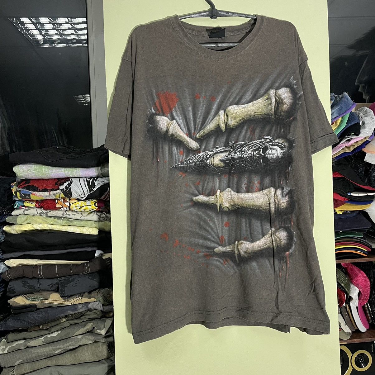 Vintage Vintage Y2K Graphic Tee Sun Faded Horror Skull Grunge XXL Size US XXL / EU 58 / 5 - 2 Thumbnail