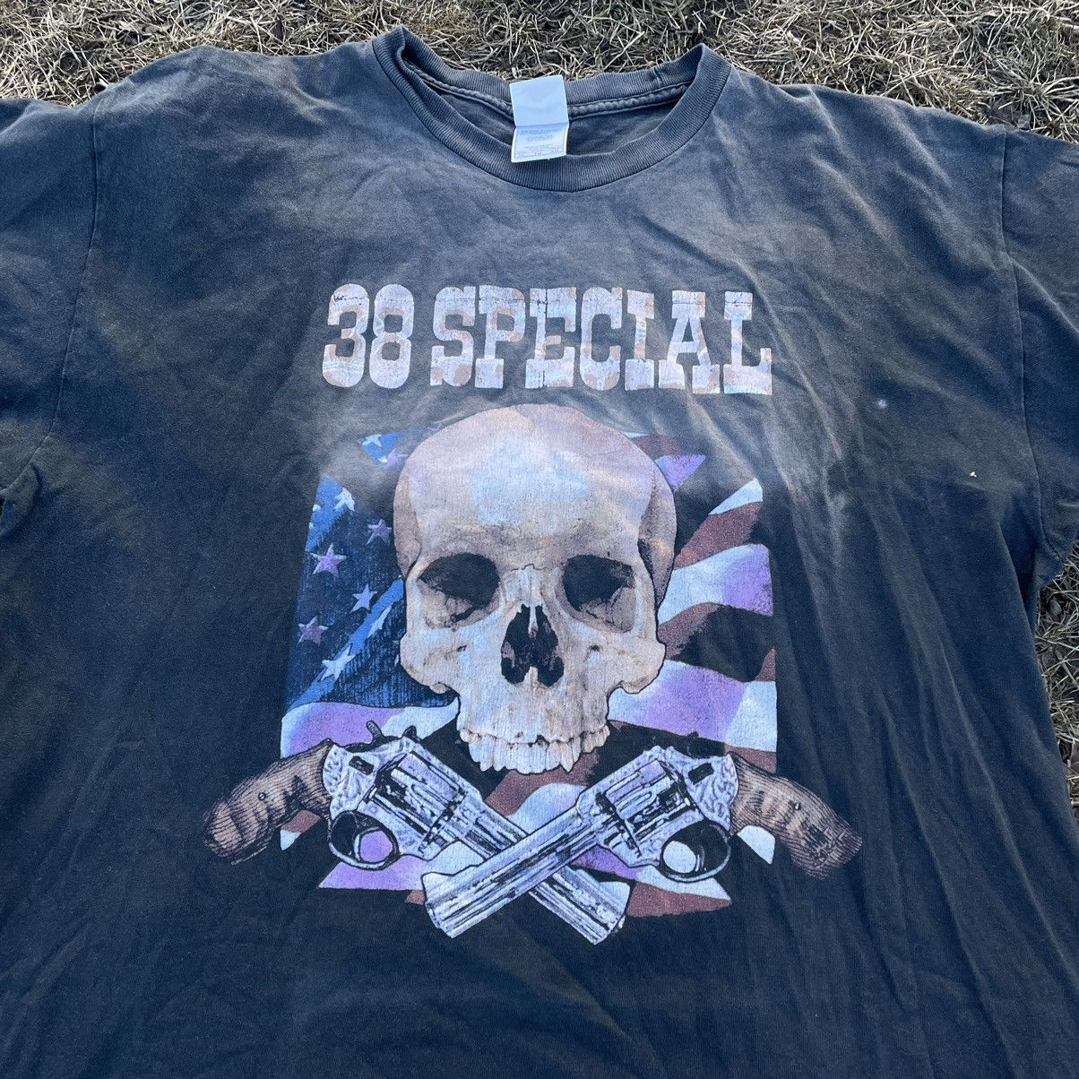 Vintage Vintage 90s Skull Graphic Tee Sun Faded Horror Grunge XL Size US XL / EU 56 / 4 - 4 Thumbnail