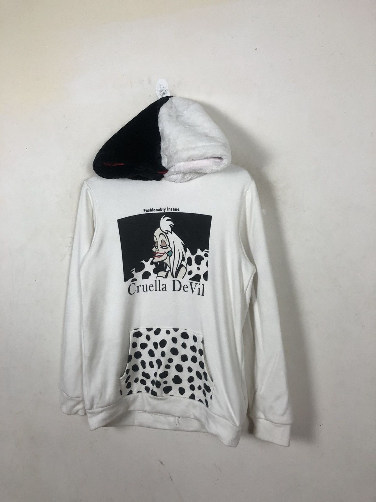 Anime × Cartoon Network × Disney Cruella De Vil Double Tone Hoodie Size US M / EU 48-50 / 2 - 3 Thumbnail