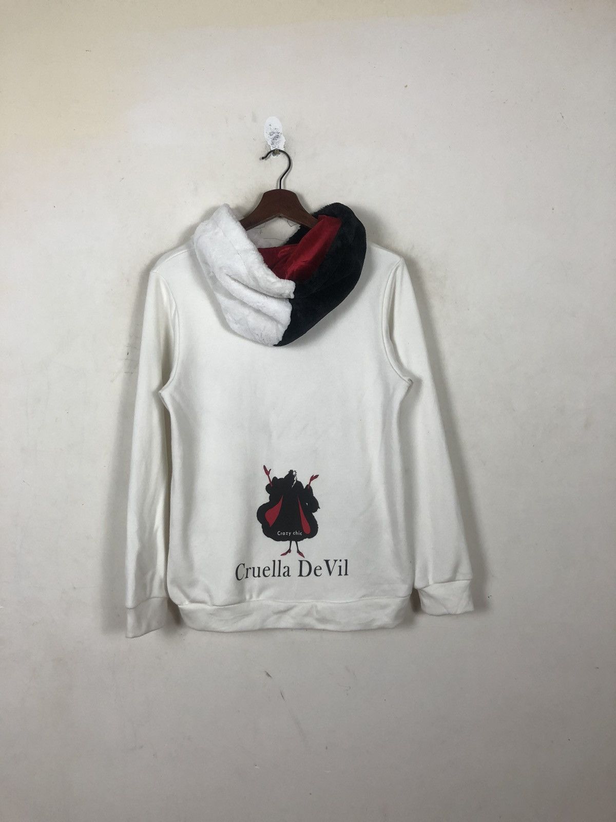 Anime × Cartoon Network × Disney Cruella De Vil Double Tone Hoodie Size US M / EU 48-50 / 2 - 5 Thumbnail