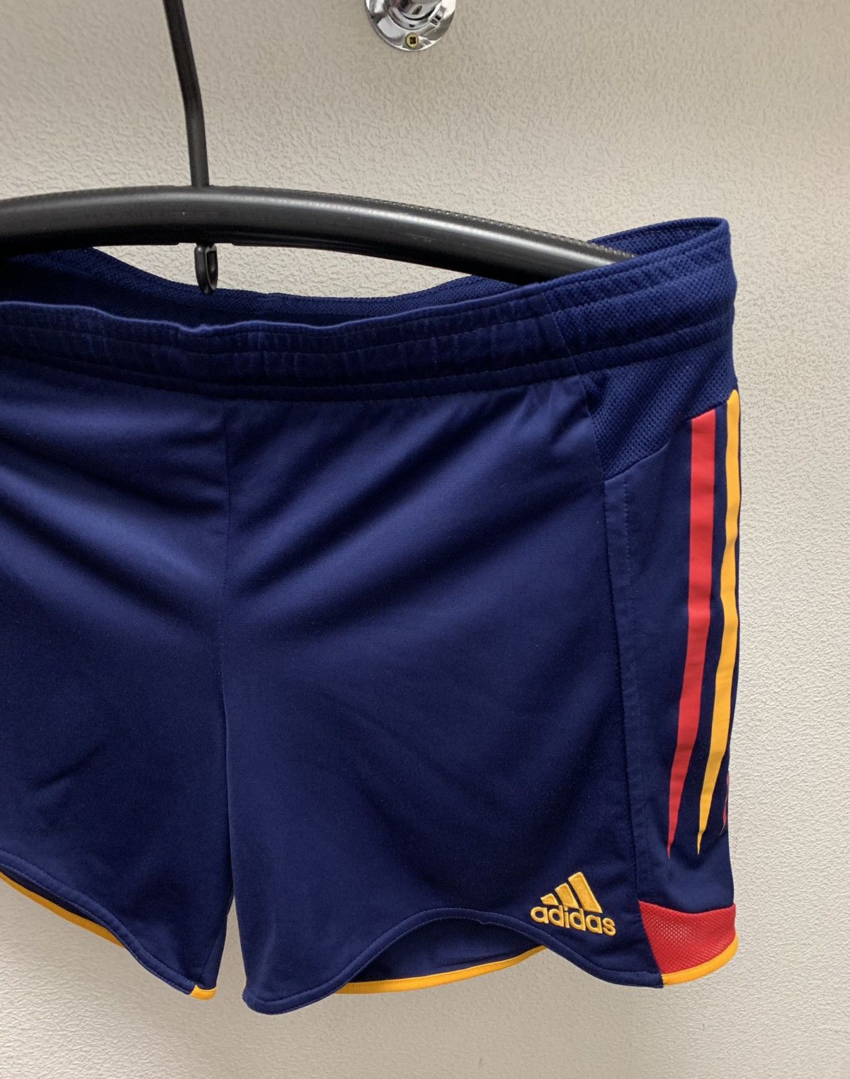 Adidas Adidas Spain fifa World Cup vintage shorts 32 M Xavi Torres Size US 32 / EU 48 - 4 Thumbnail