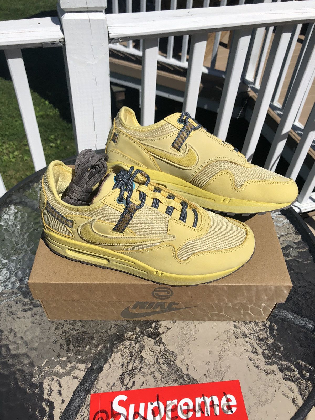 Nike x Travis Scott Air Max 1 Cactus Jack Saturn Gold  9