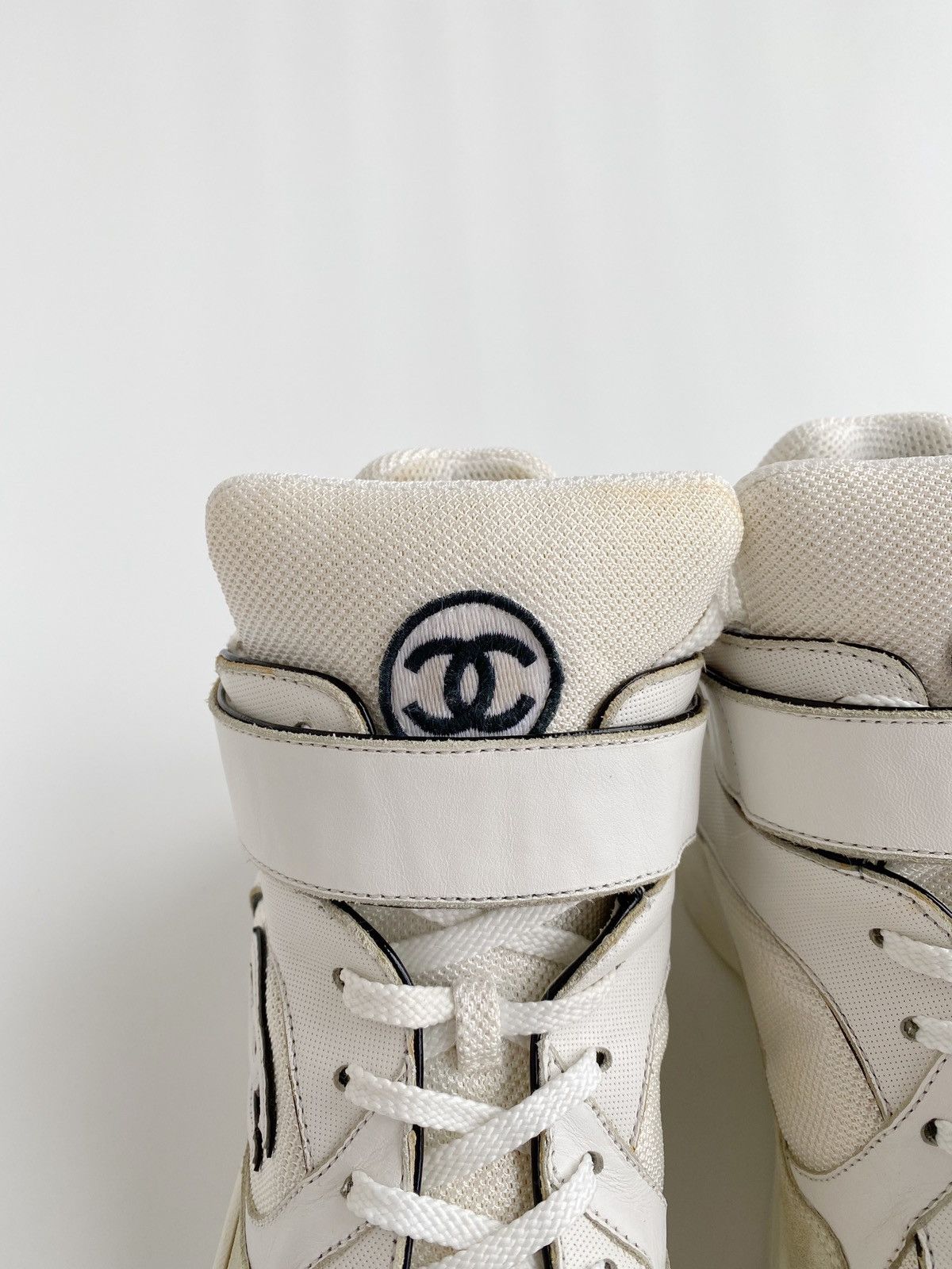 Chanel × Vintage CHANEL CC Sneakers Size US 7 / EU 40 - 5 Thumbnail