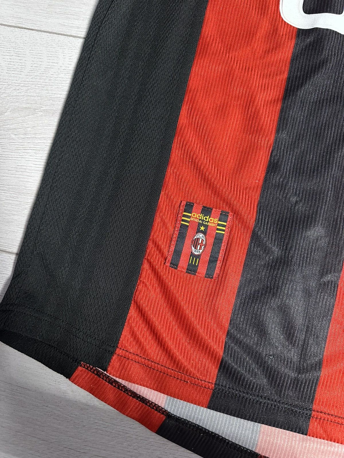 Adidas × Vintage Vintage AC Milan Soccer jersey adidas Opel striped size L Size US L / EU 52-54 / 3 - 2 Thumbnail
