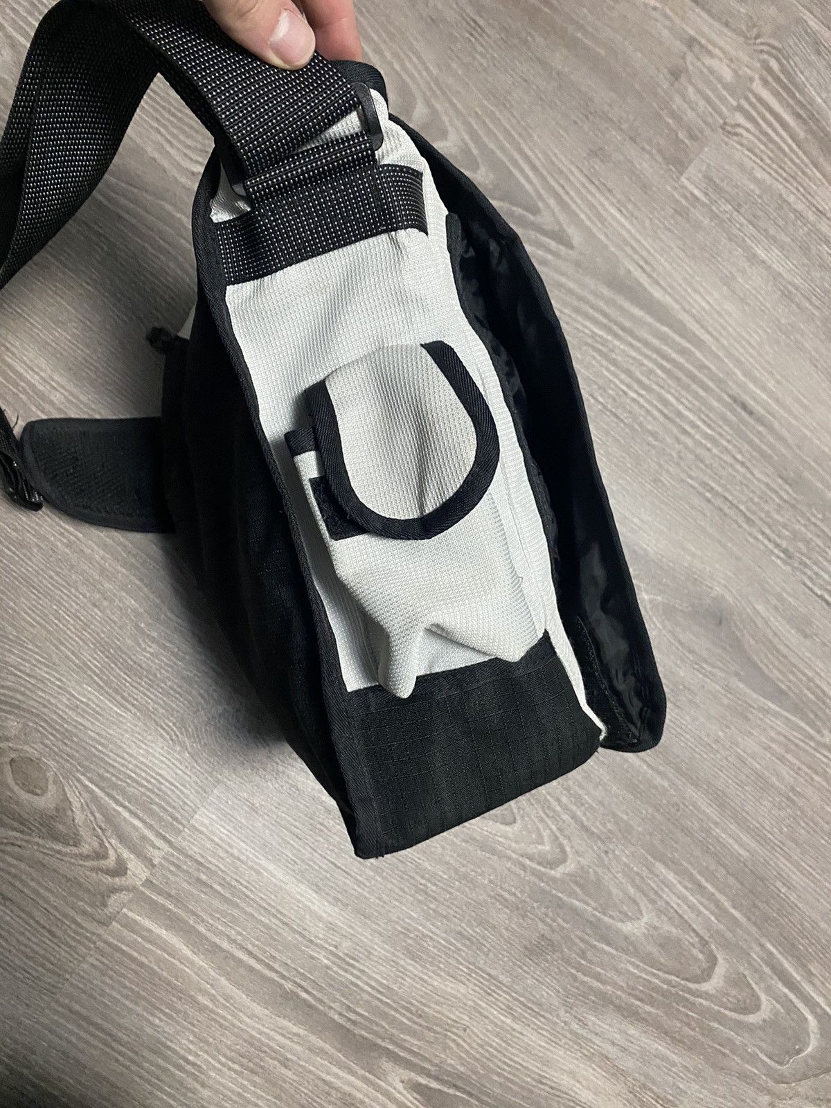 O'Neill Vintage 90s O’Neill Crossbody Bag hype Y2K rare retro Size ONE SIZE - 4 Thumbnail