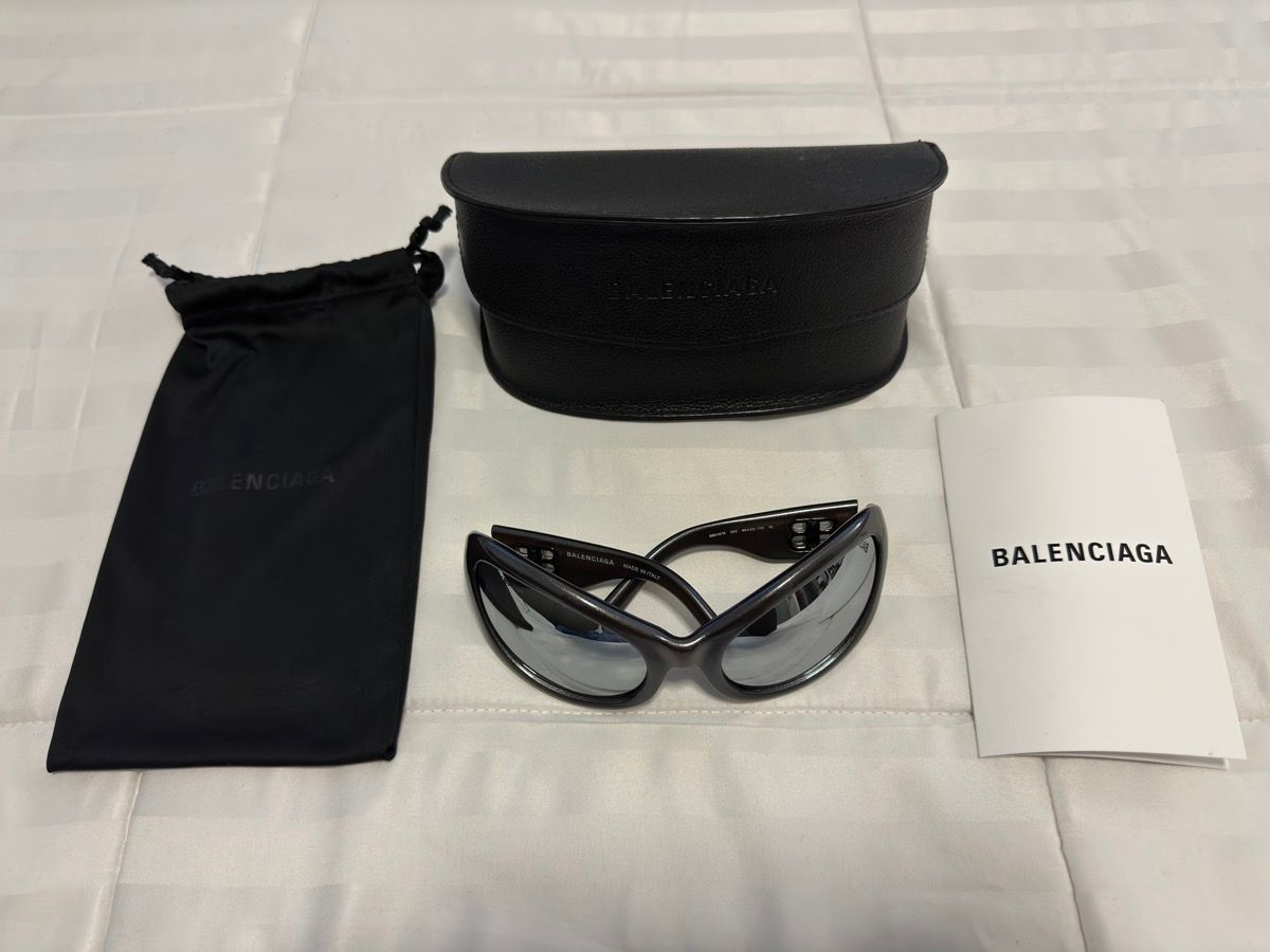Pre-owned Balenciaga Nevermind Cat Alien Sunglasses In Grey
