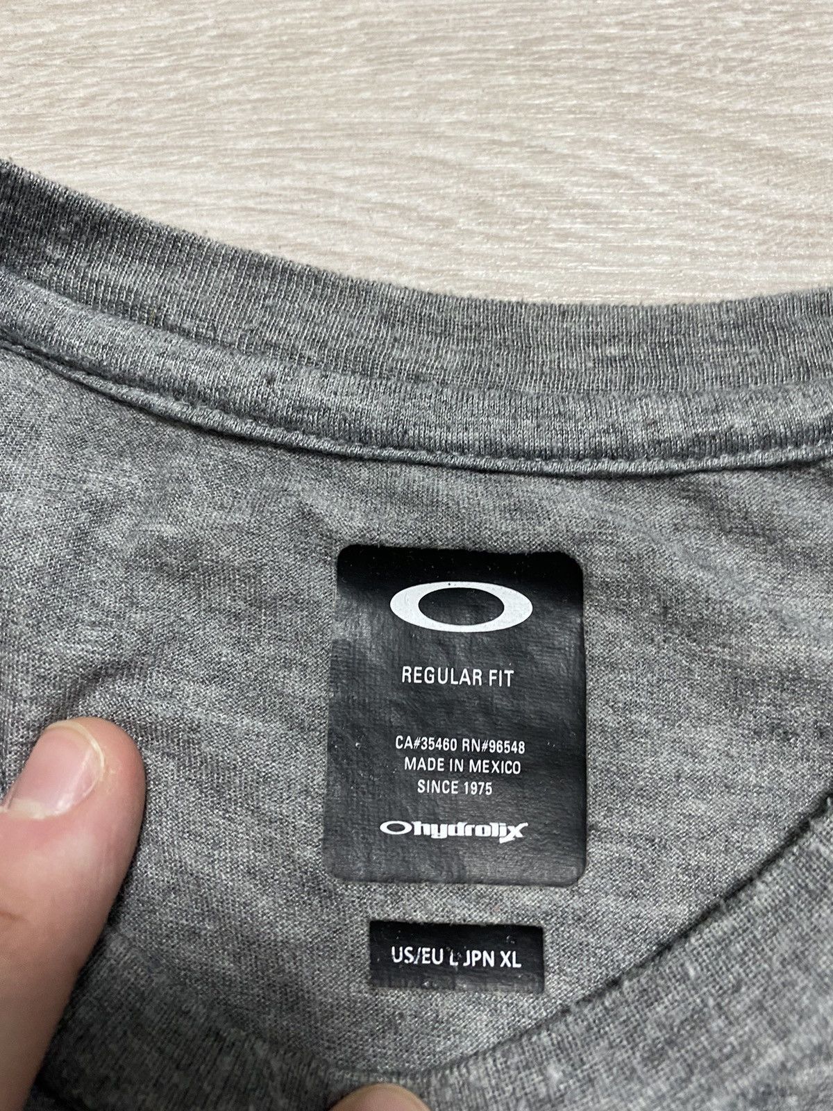 Oakley Vintage Oakley tee box logo size L Size US L / EU 52-54 / 3 - 4 Thumbnail