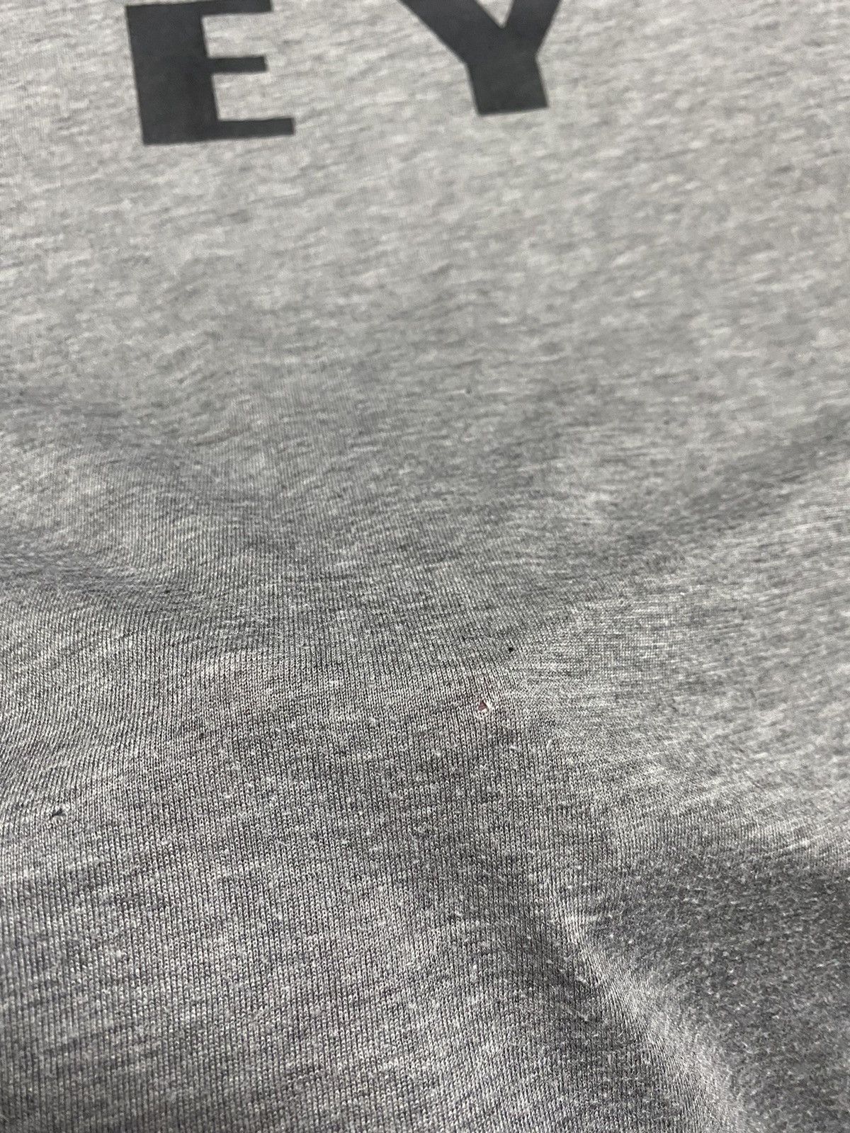 Oakley Vintage Oakley tee box logo size L Size US L / EU 52-54 / 3 - 5 Thumbnail