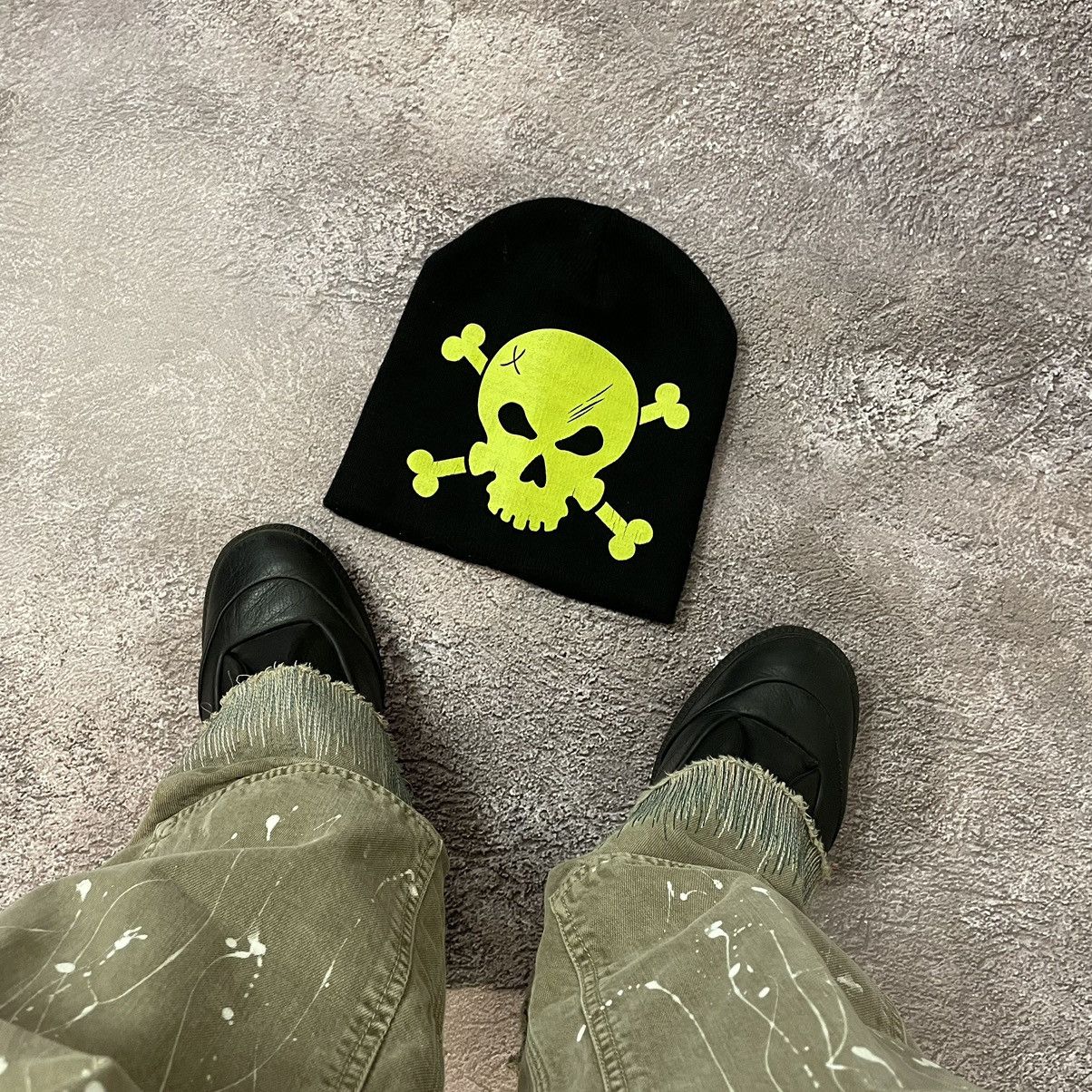 Vintage Vintage Y2K Neon Skull Graphic Beanie Dark Streetwear OS Size ONE SIZE - 3 Thumbnail