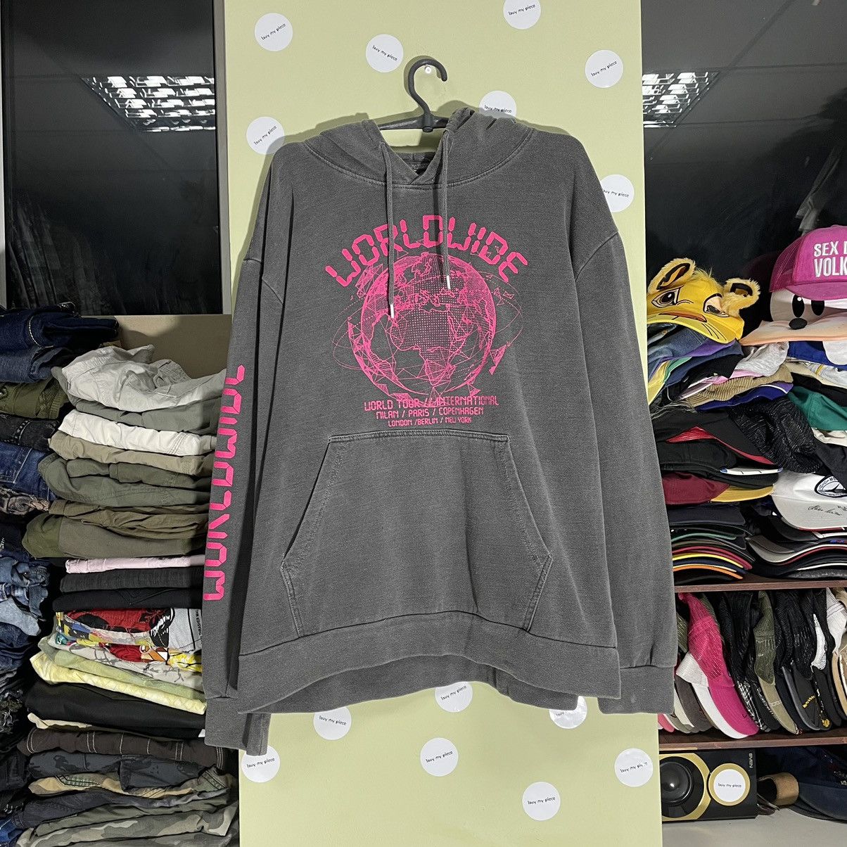 Vintage Vintage 90s Sun Faded Graphic Hoodie Worldwide Black Punk XL Size US XL / EU 56 / 4 - 1 Thumbnail