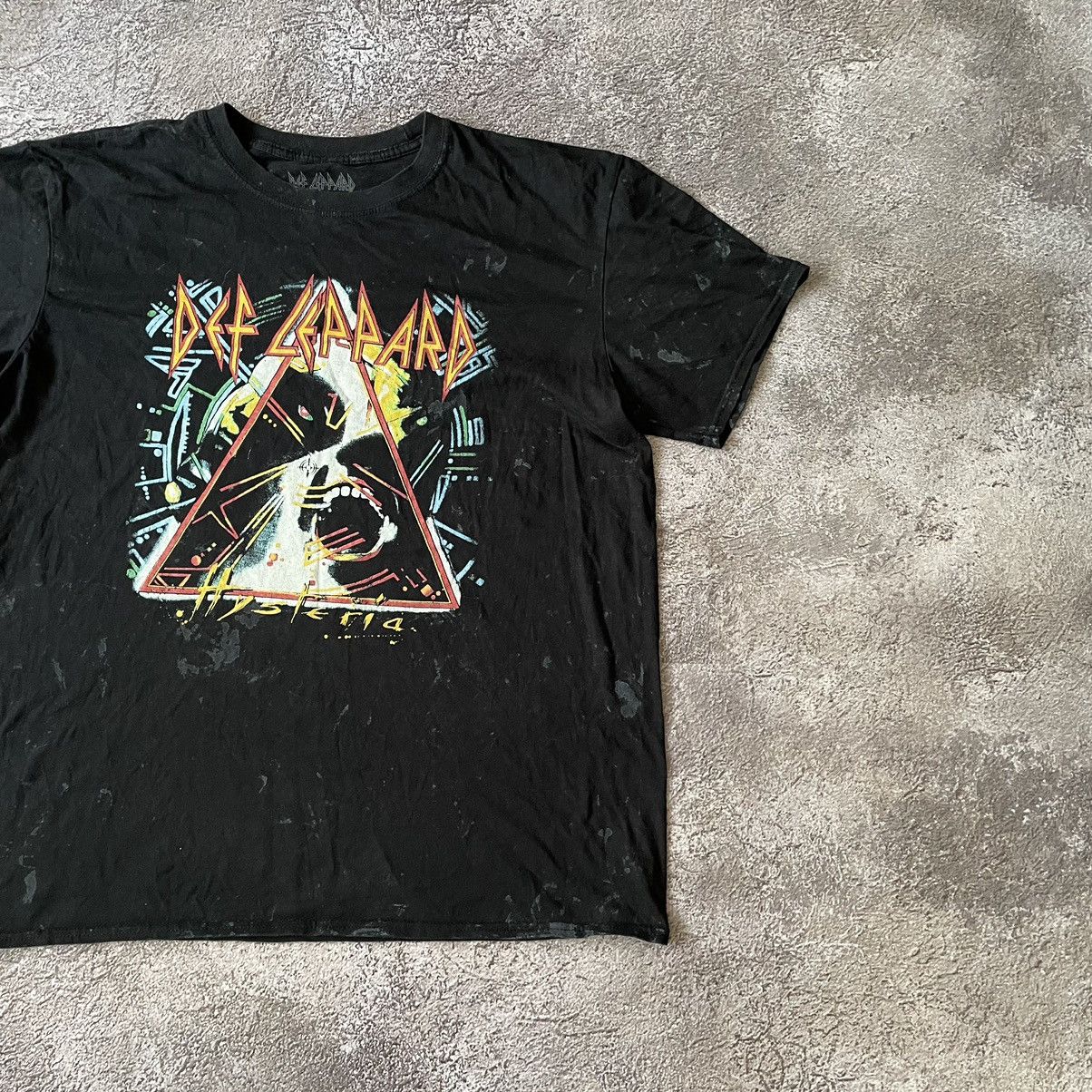 Vintage Vintage 90s Def Leppard Graphic Tee Sun Faded Grunge Boxy XL Size US XL / EU 56 / 4 - 3 Thumbnail