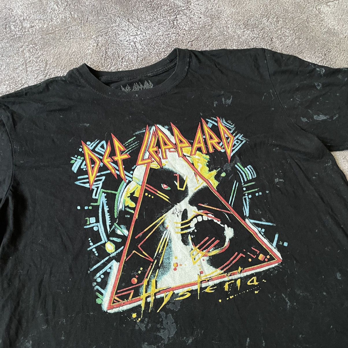 Vintage Vintage 90s Def Leppard Graphic Tee Sun Faded Grunge Boxy XL Size US XL / EU 56 / 4 - 6 Thumbnail
