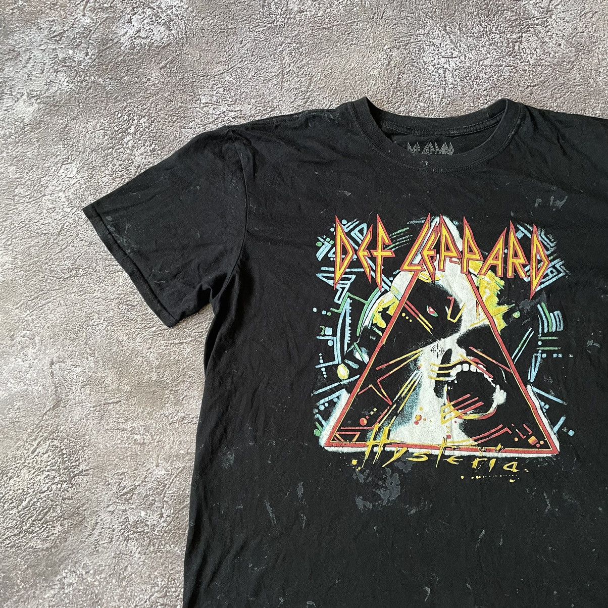 Vintage Vintage 90s Def Leppard Graphic Tee Sun Faded Grunge Boxy XL Size US XL / EU 56 / 4 - 4 Thumbnail