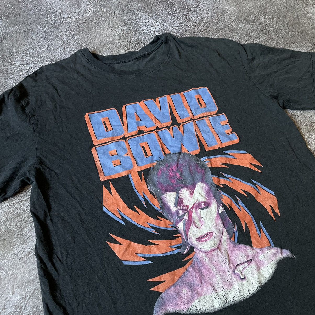 Vintage Vintage Y2K David Bowie Graphic Tee Sun Faded Grunge Baggy L Size US L / EU 52-54 / 3 - 6 Thumbnail