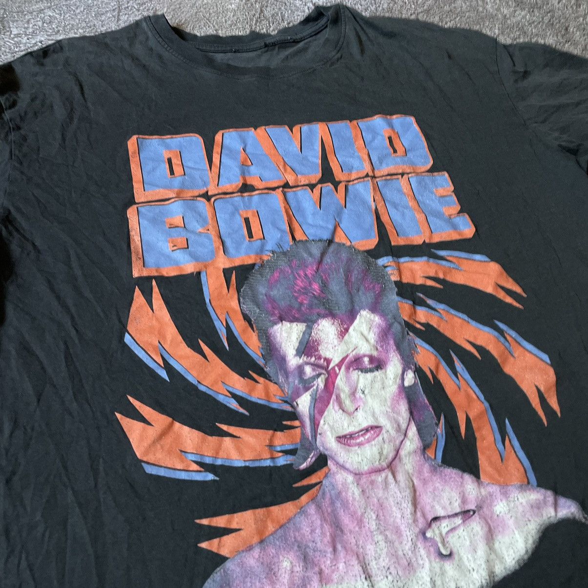 Vintage Vintage Y2K David Bowie Graphic Tee Sun Faded Grunge Baggy L Size US L / EU 52-54 / 3 - 7 Thumbnail