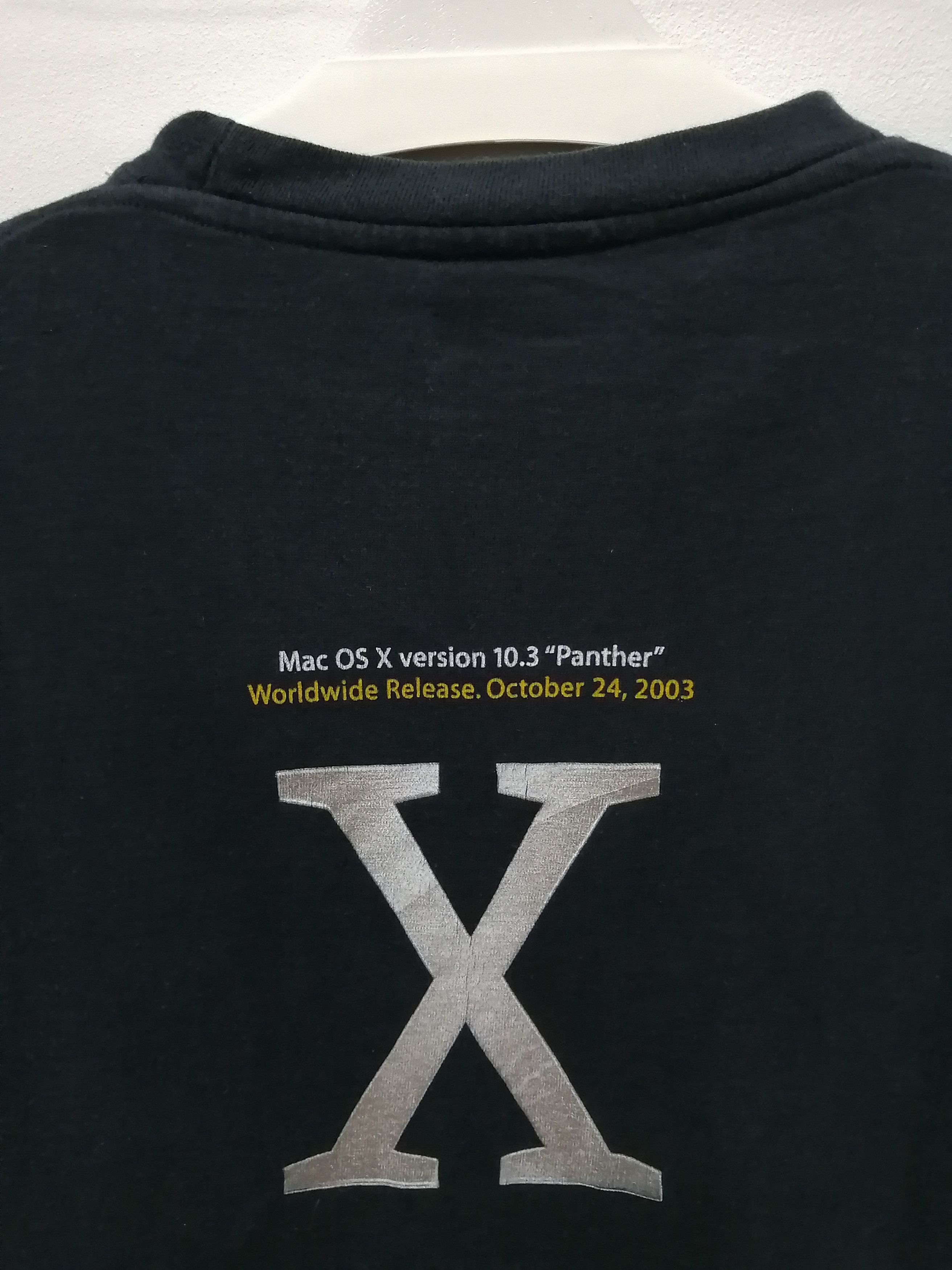 Microsoft Vintage 2003 Mac OS X Version 10.3 "Panther" Tee Size US M / EU 48-50 / 2 - 7 Thumbnail