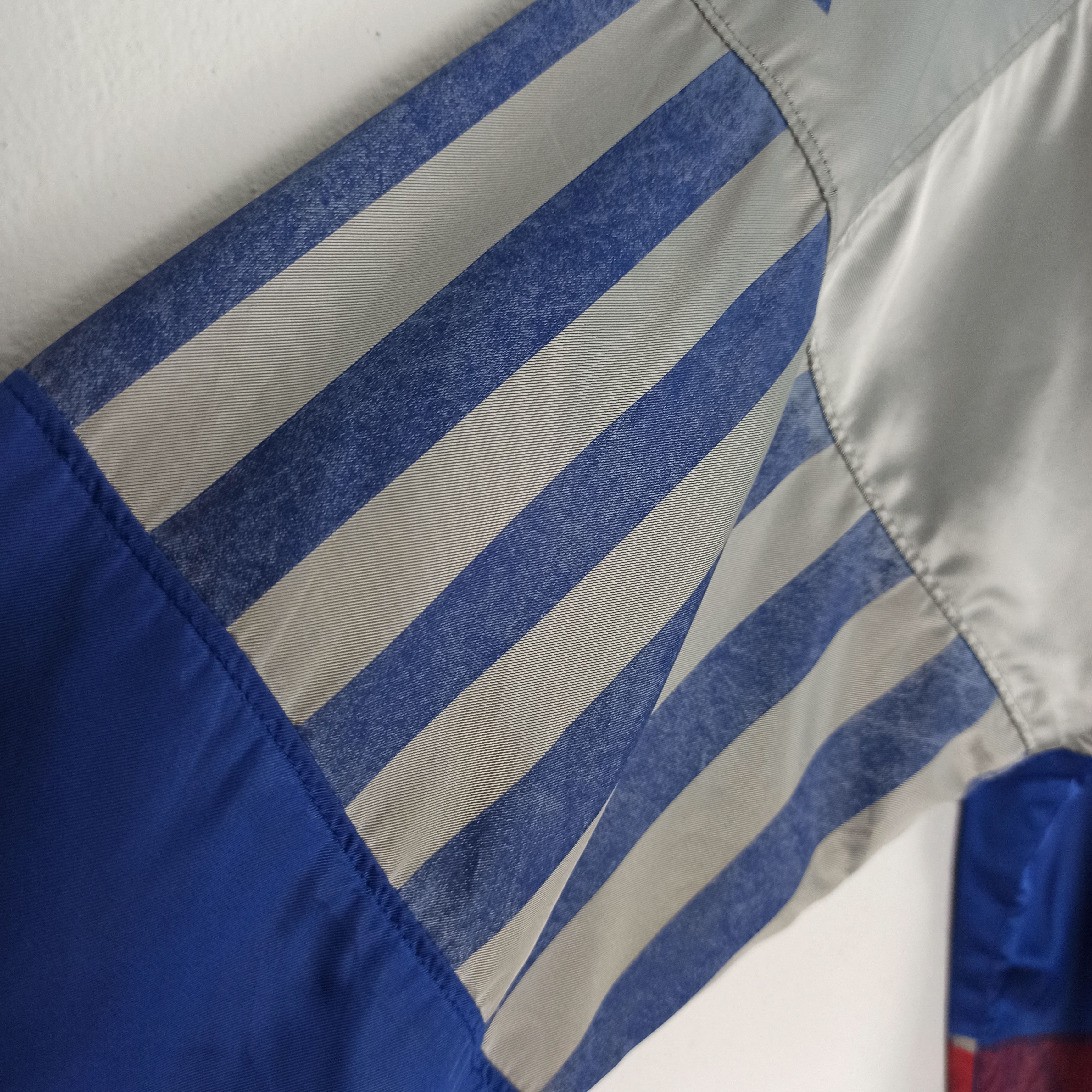 Japanese Brand Vintage Le Coq Sportif Light Jacket Japan Size US M / EU 48-50 / 2 - 3 Thumbnail