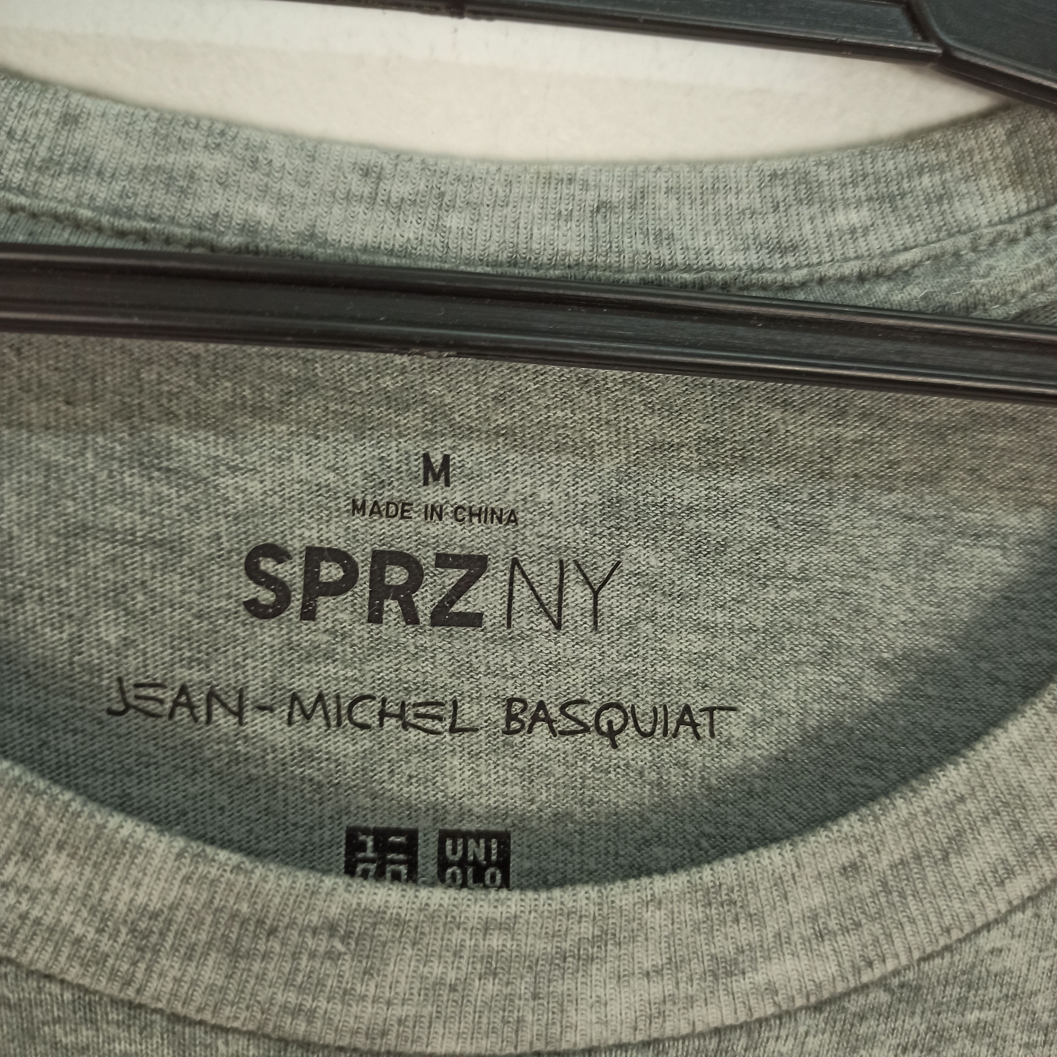 Jean-Michel Basquiat 🔥Rare🔥 Jean Michel Basquiat Art Uniqlo Tshirt Size US M / EU 48-50 / 2 - 9 Thumbnail