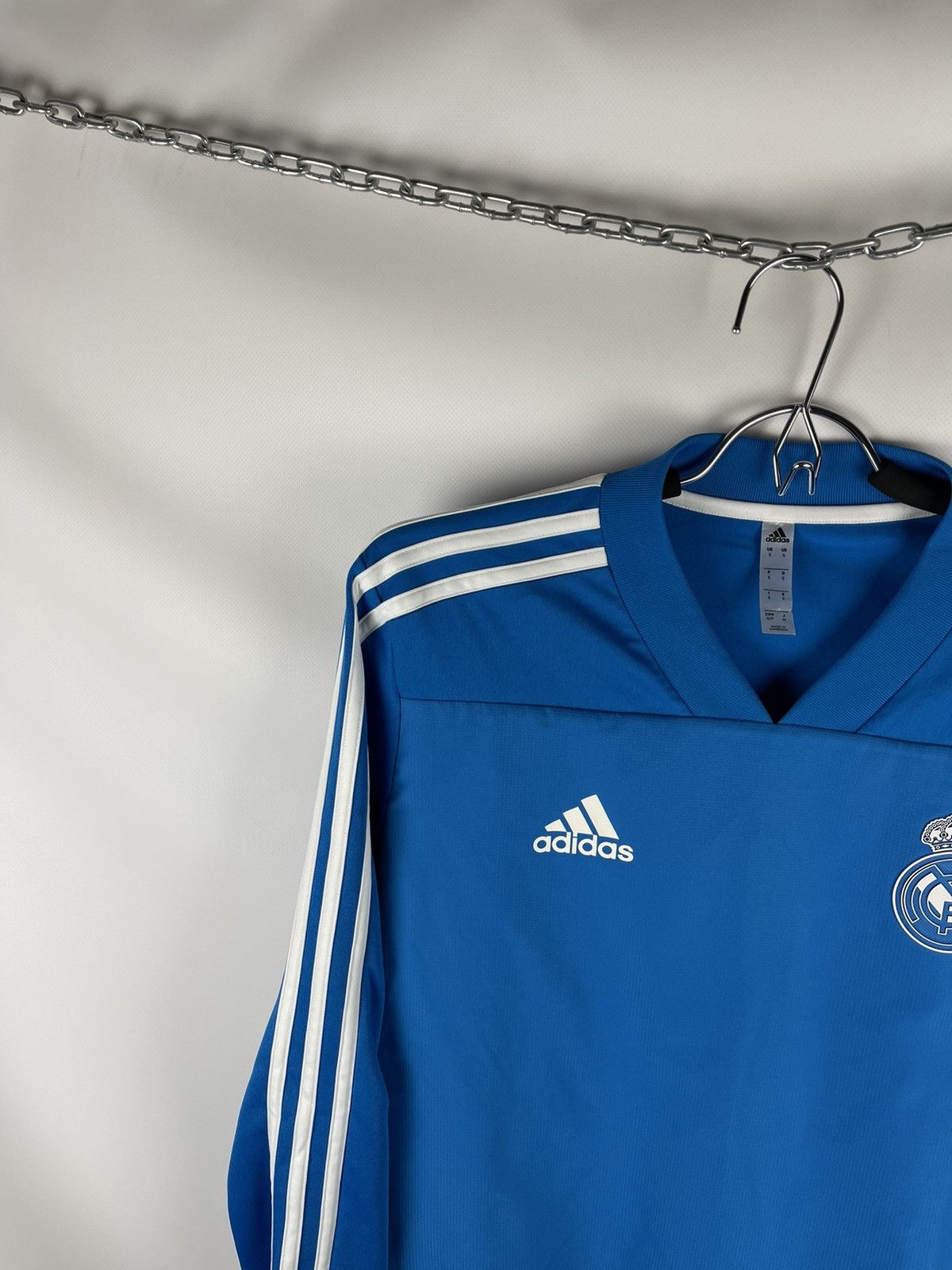 Adidas Adidas Real Madrid 2018 long sleeve training soccer jersey Size US S / EU 44-46 / 1 - 2 Thumbnail