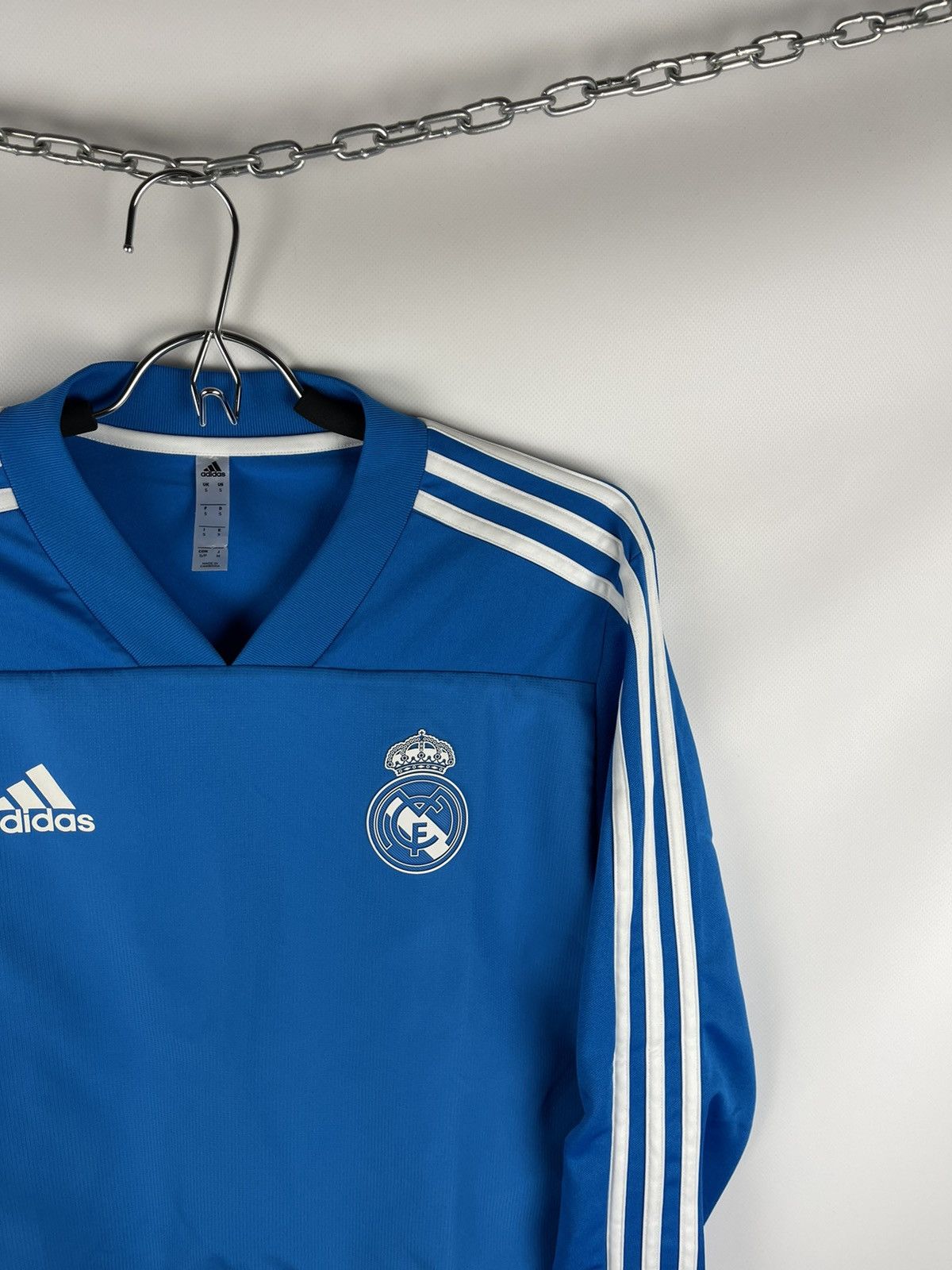 Adidas Adidas Real Madrid 2018 long sleeve training soccer jersey Size US S / EU 44-46 / 1 - 3 Thumbnail